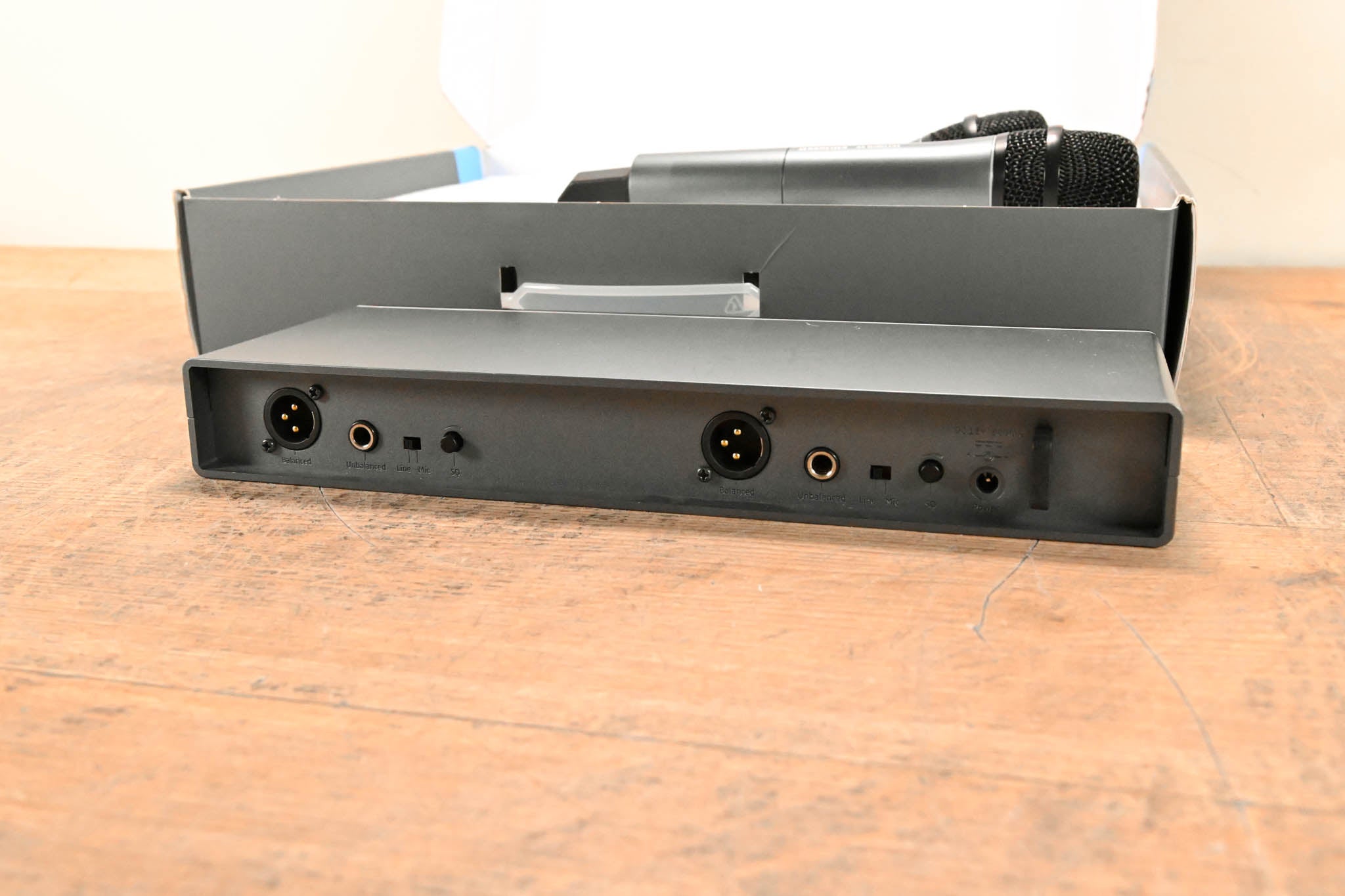 Sennheiser XSW 1-835 Dual-A 2-Channel Wireless System - A Range
