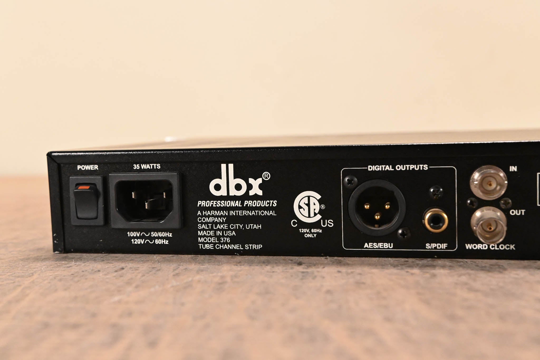dbx 376 Tube Channel Strip with Digital Out