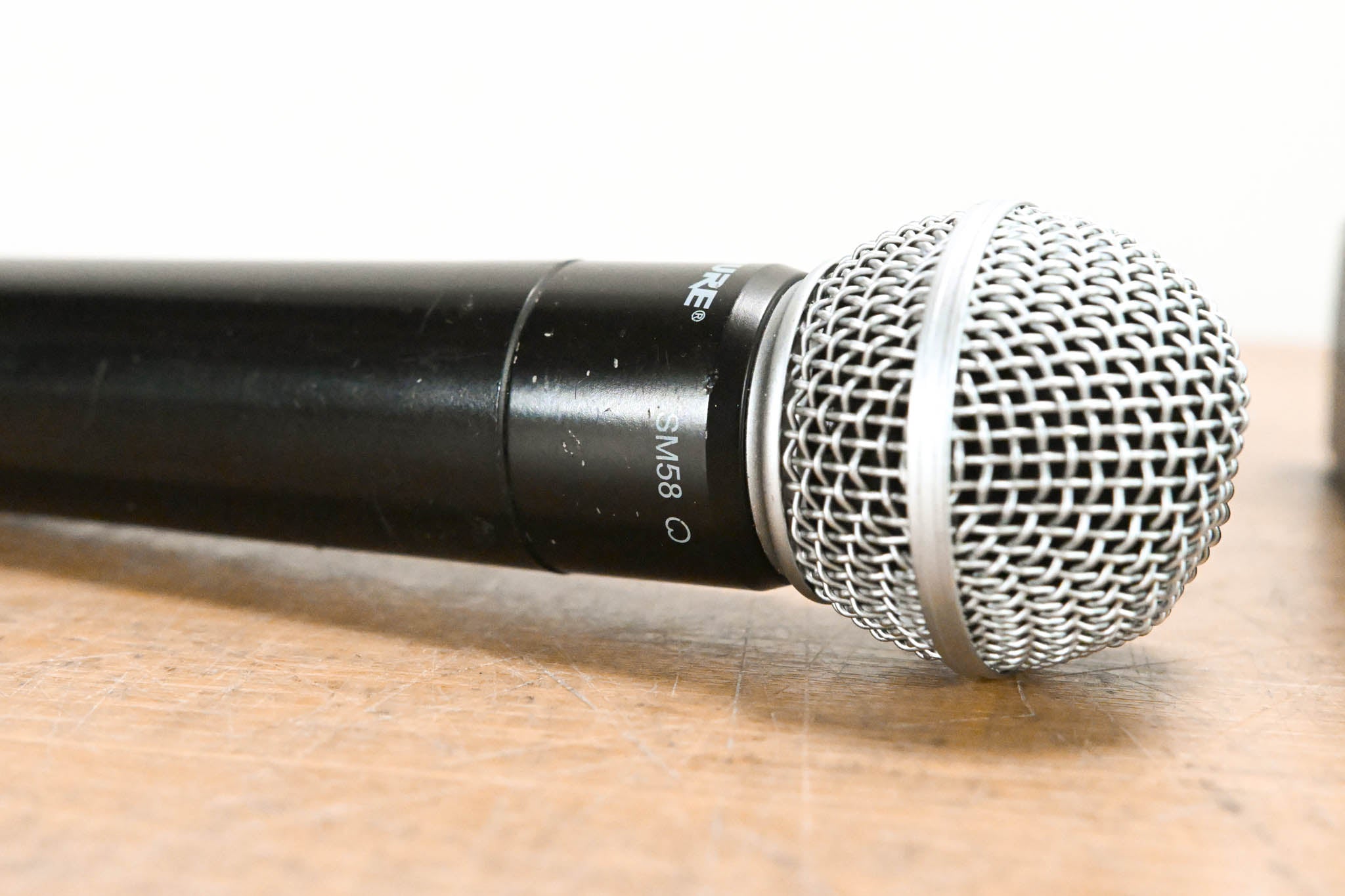 Shure ULXS24/58 Handheld Wireless System - 662-698 MHz (NO POWER SUPPLY)