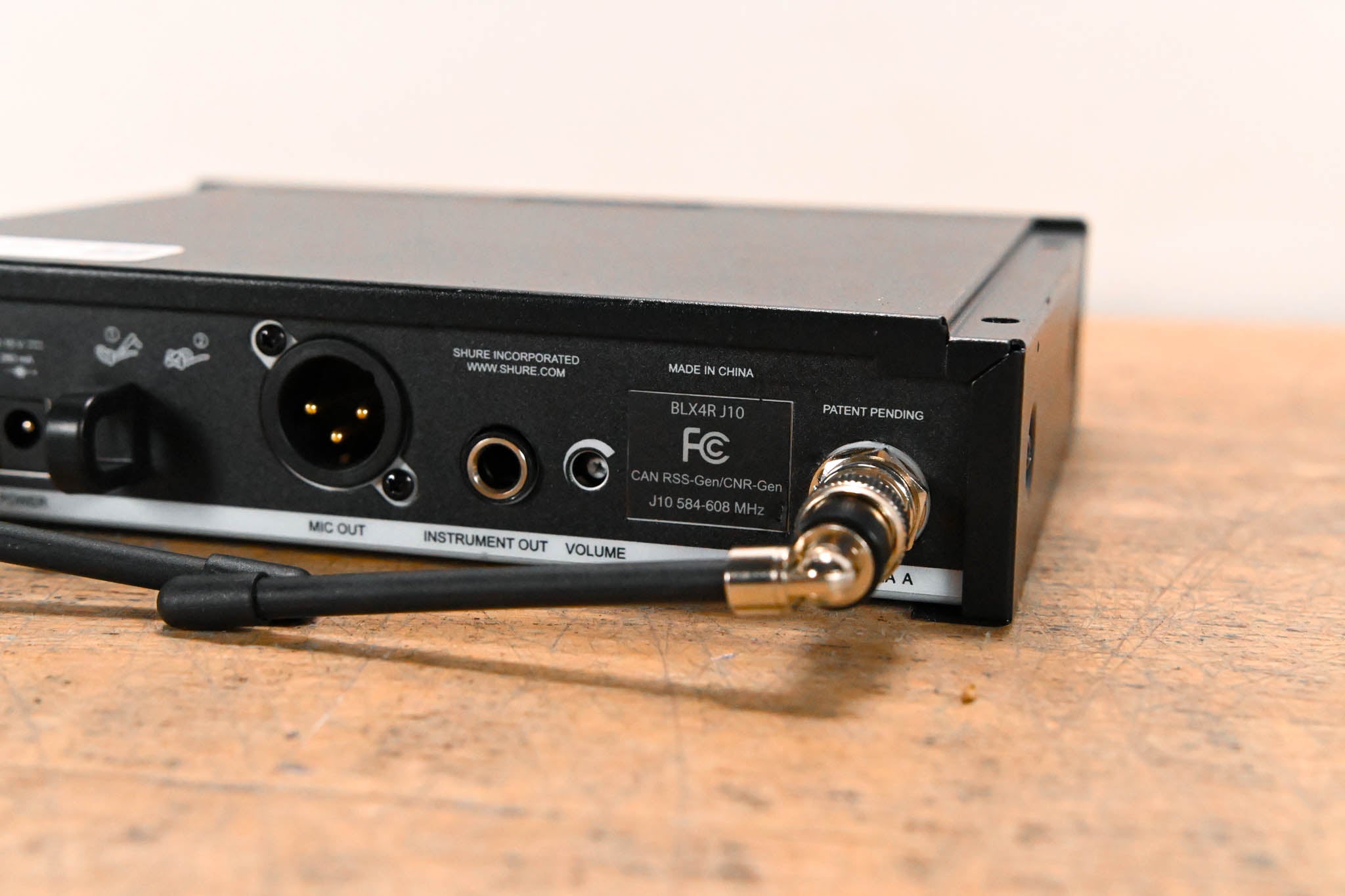 Shure BLX4R Rack-Mountable Wireless Receiver - J10 Band NO POWER SUPPLY