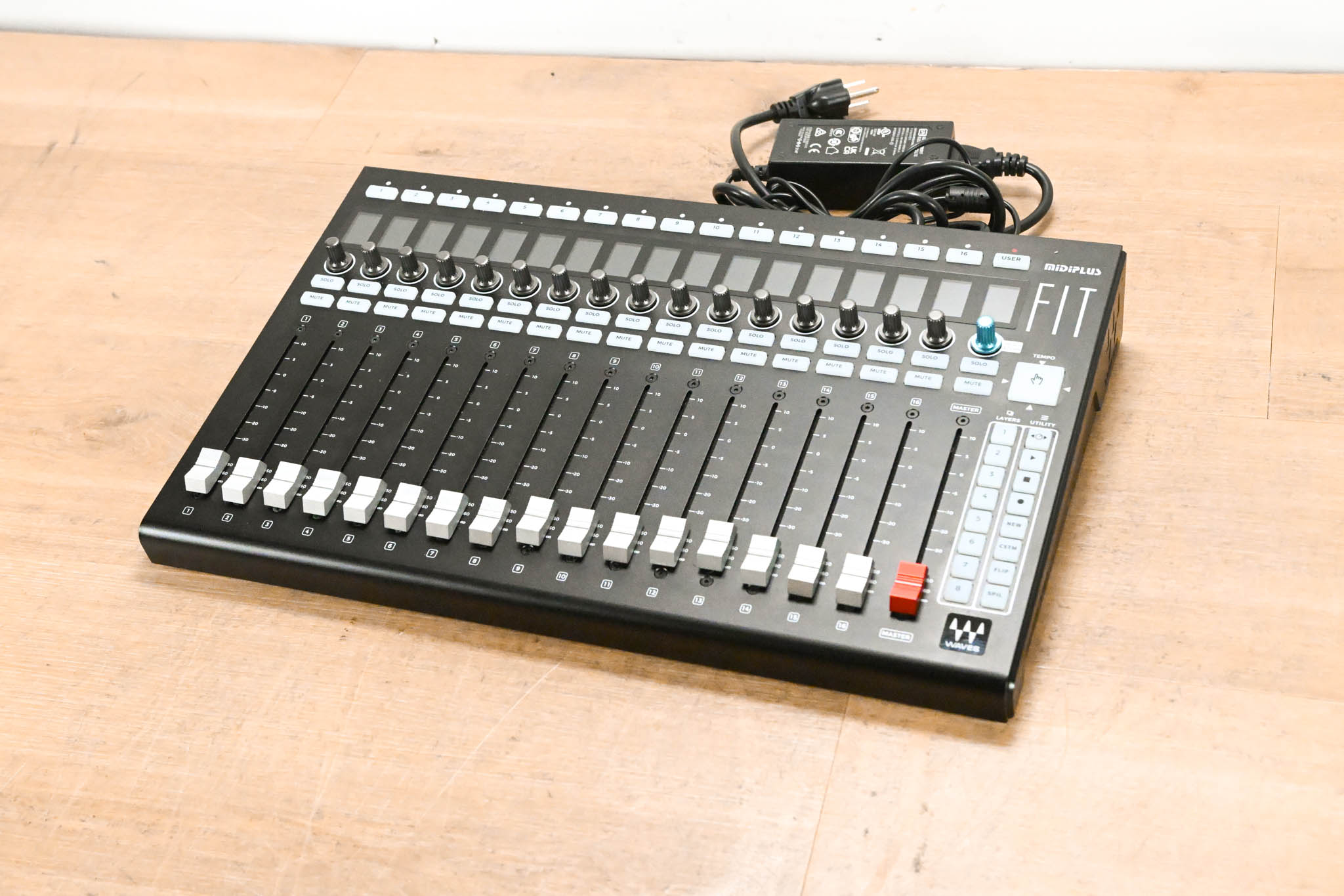 Waves FIT Controller for eMotion LV1