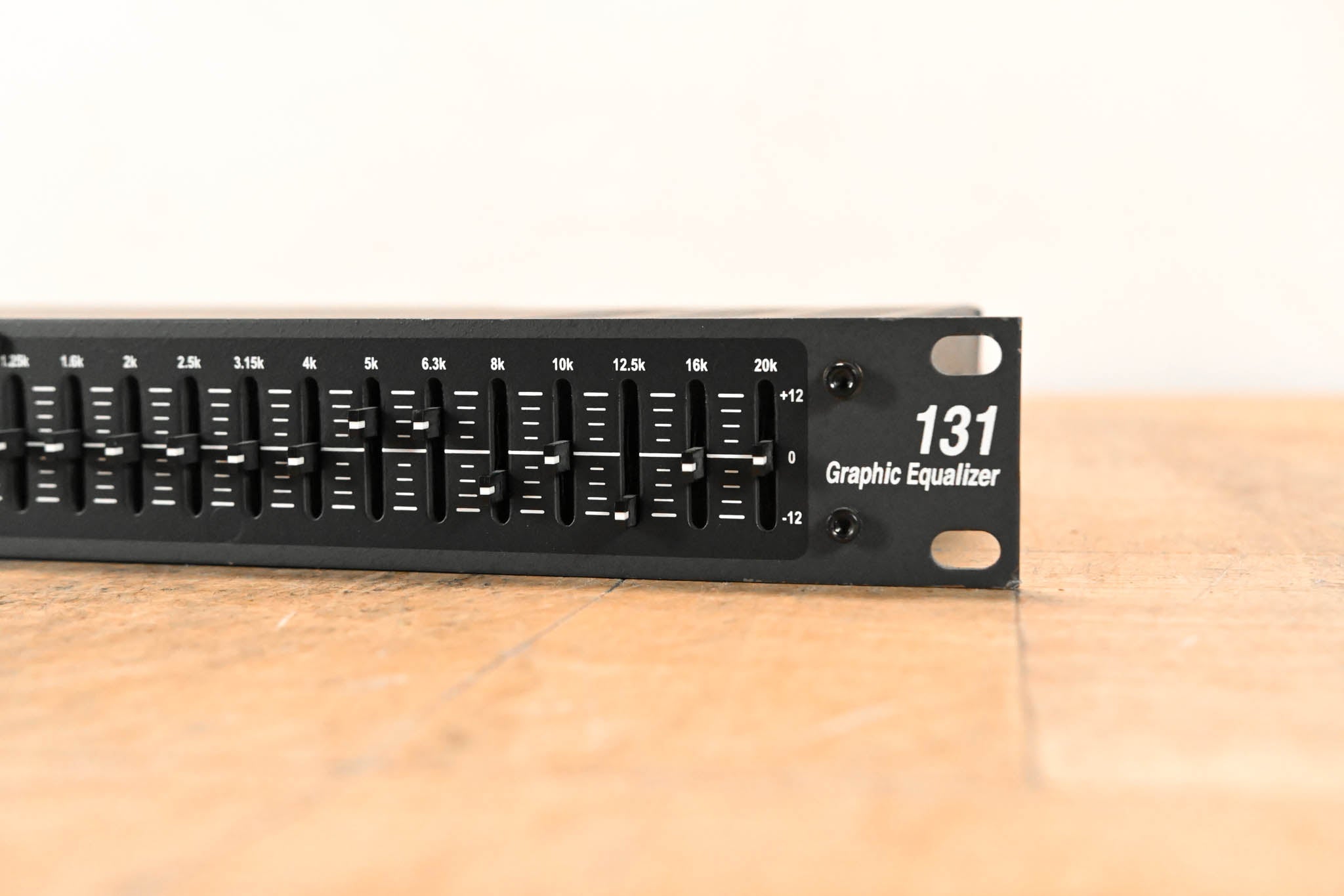 dbx 131 31-Band Graphic Equalizer