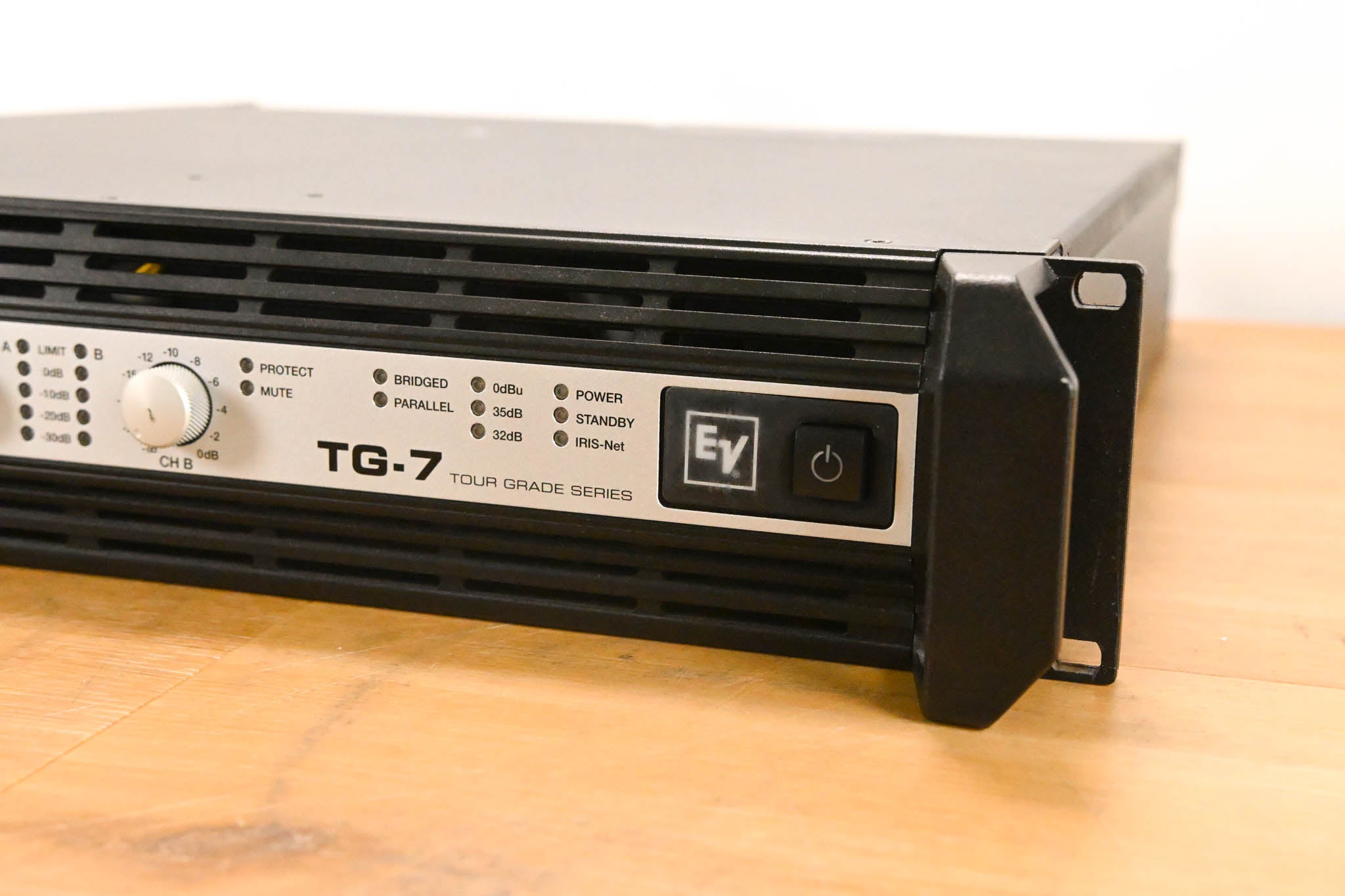 Electro-Voice (EV) TG-7 Tour-Grade Stereo Power Amplifier