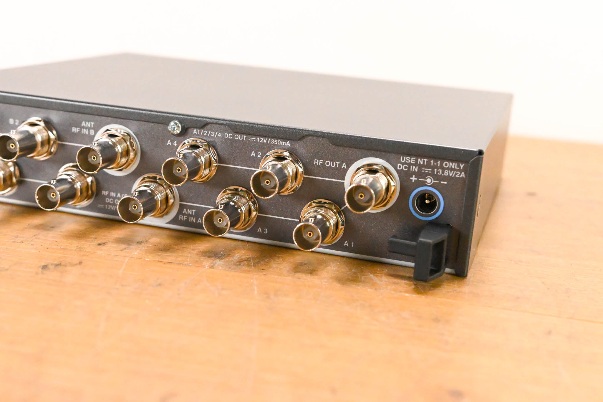 Sennheiser ASA 1 Active Antenna Splitter - 470-870 MHz (NO POWER SUPPLY)