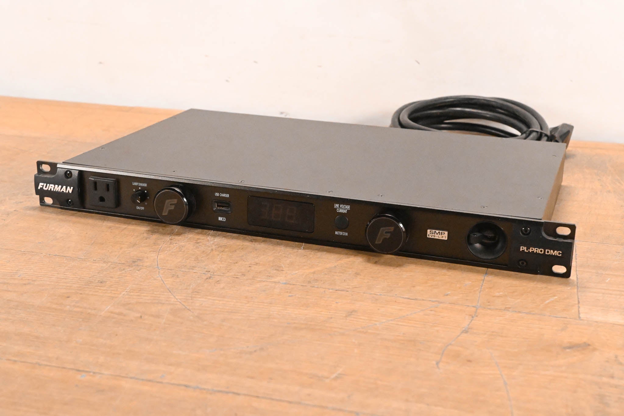 Furman PL-PRO DMC 20A Power Conditioner with Lights & Voltmeter/Ammeter