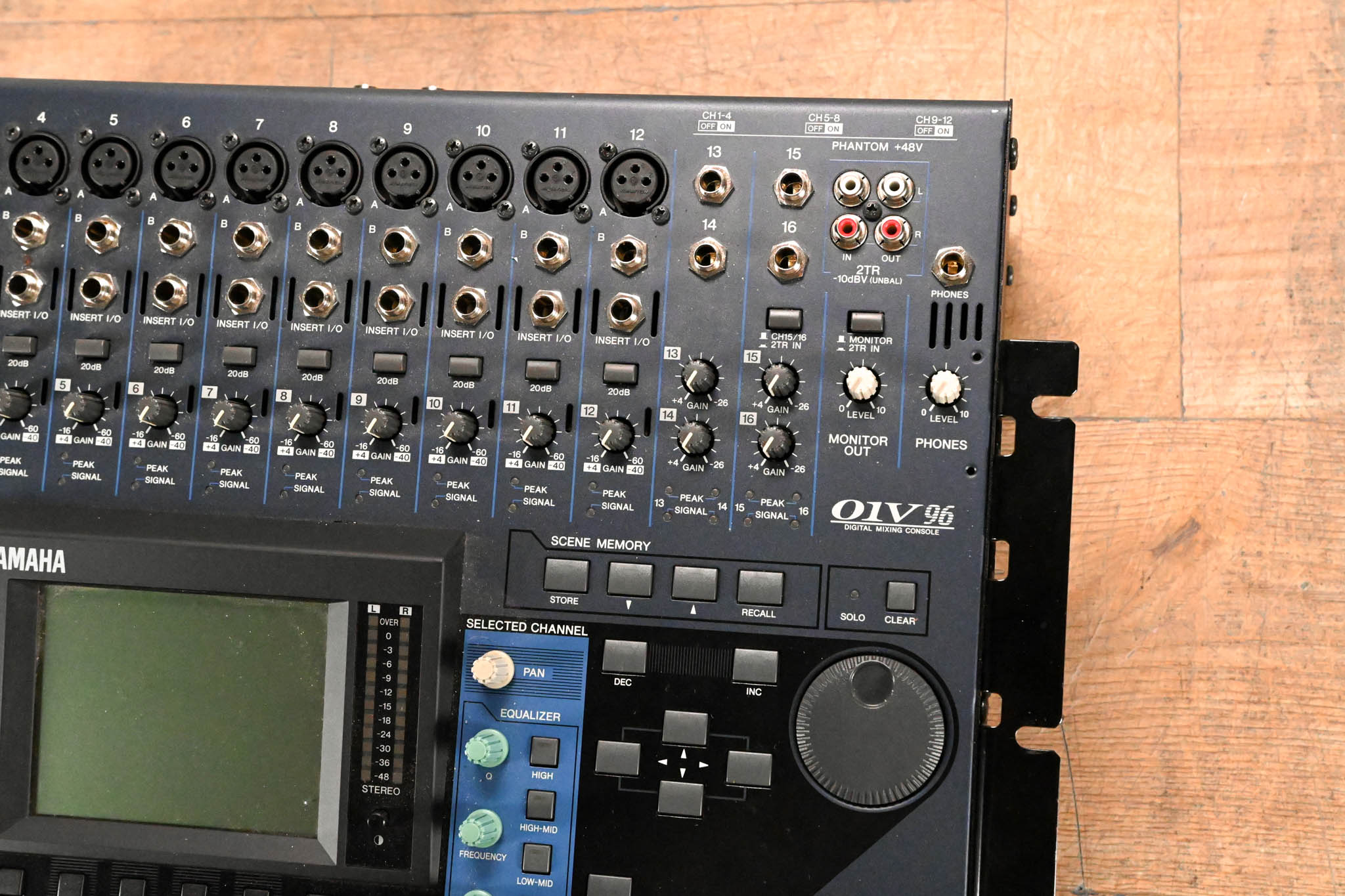 Yamaha 01V96 24-Bit/96k Digital Recording Mixer