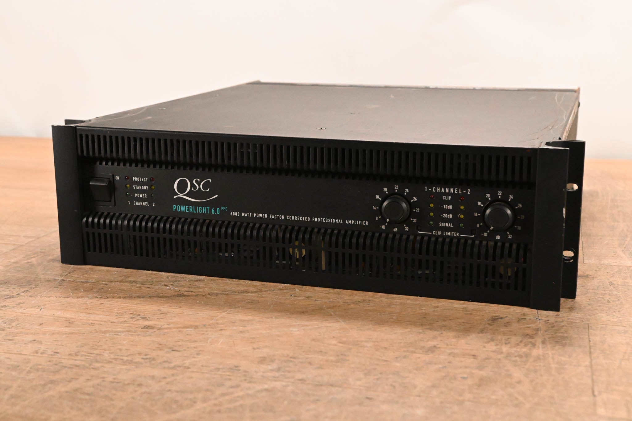 QSC PowerLight 6.0 2-Channel Power Amplifier