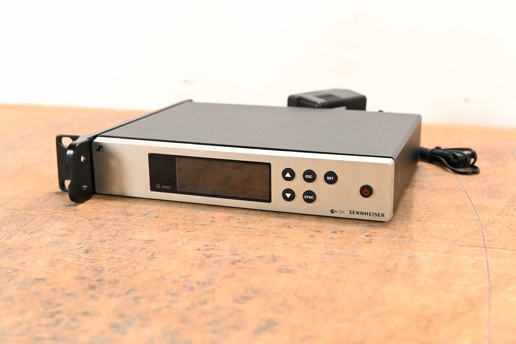 Sennheiser EM 100 G4 Wireless Receiver - A1 Range: 470-516 MHz