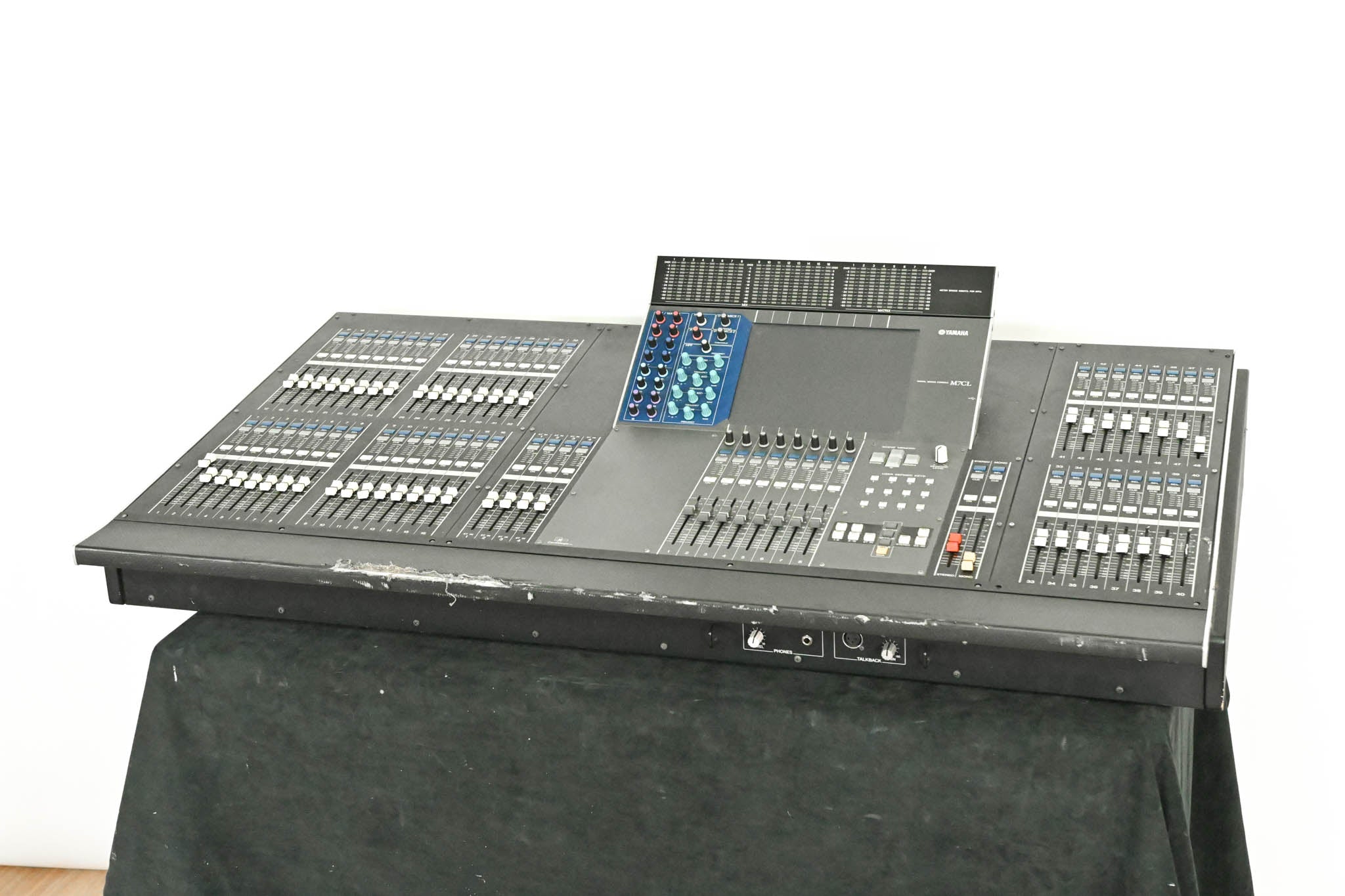Yamaha M7CL-48 48-Channel Digital Audio Mixing Console