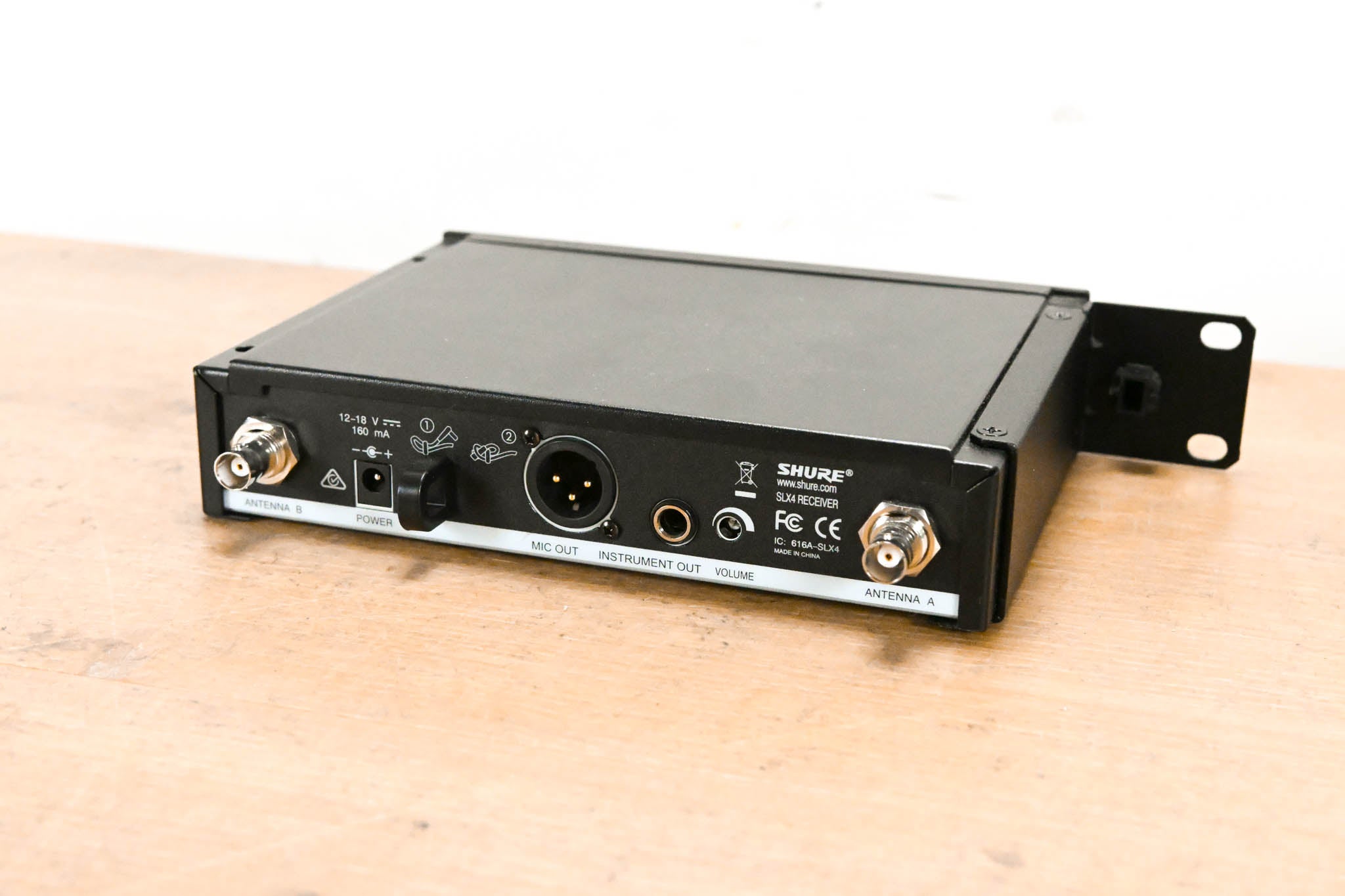 Shure SLX24/SM58 Handheld Wireless System - H5 Band (NO POWER SUPPLY)