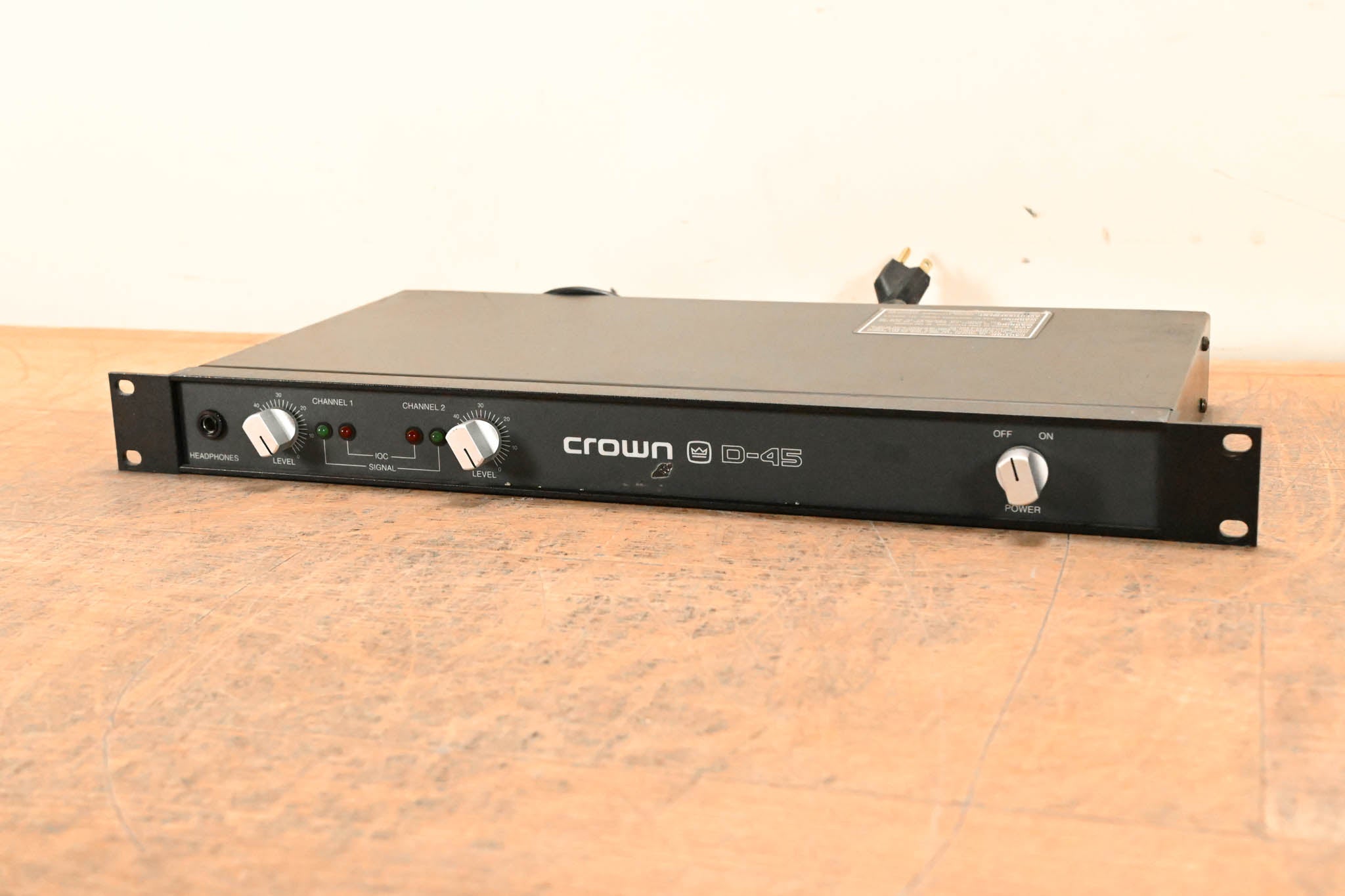 Crown D-45 Two-Channel, 35W Power Amplifier