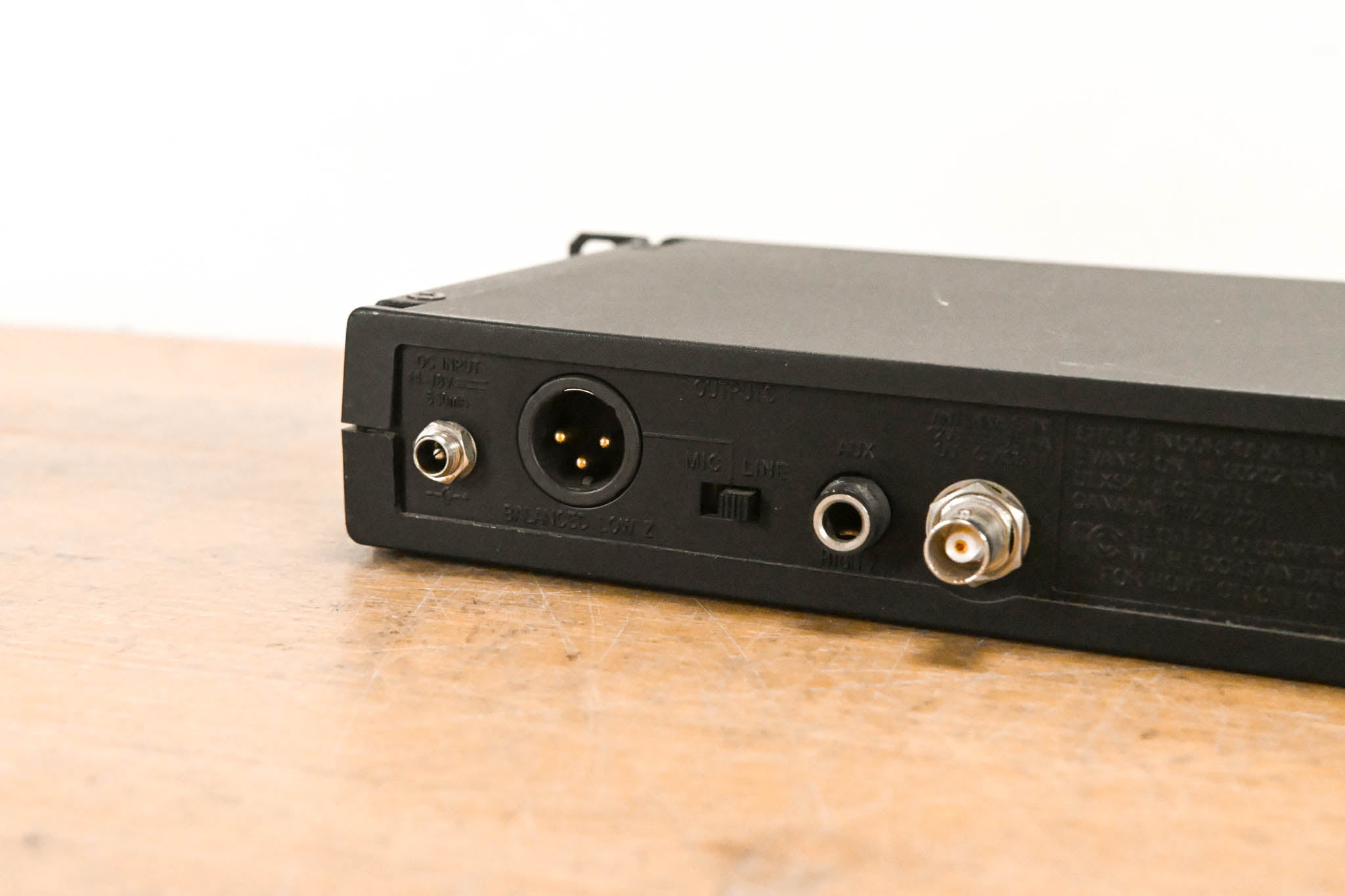 Shure ULXS4 Wireless Receiver - J1 Band: 554-590 MHz (NO POWER SUPPLY)