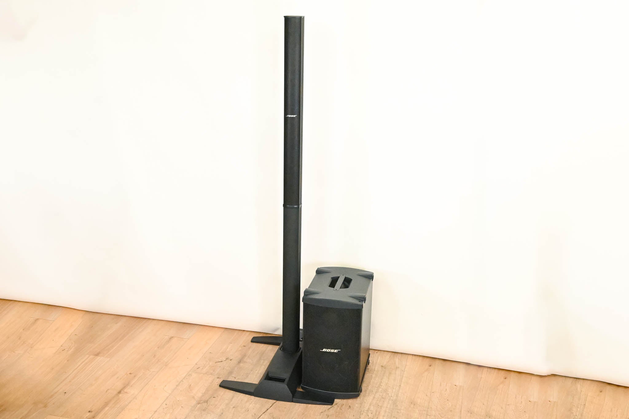 Bose L1 Model 1S with B2 Bass Module - Portable PA System