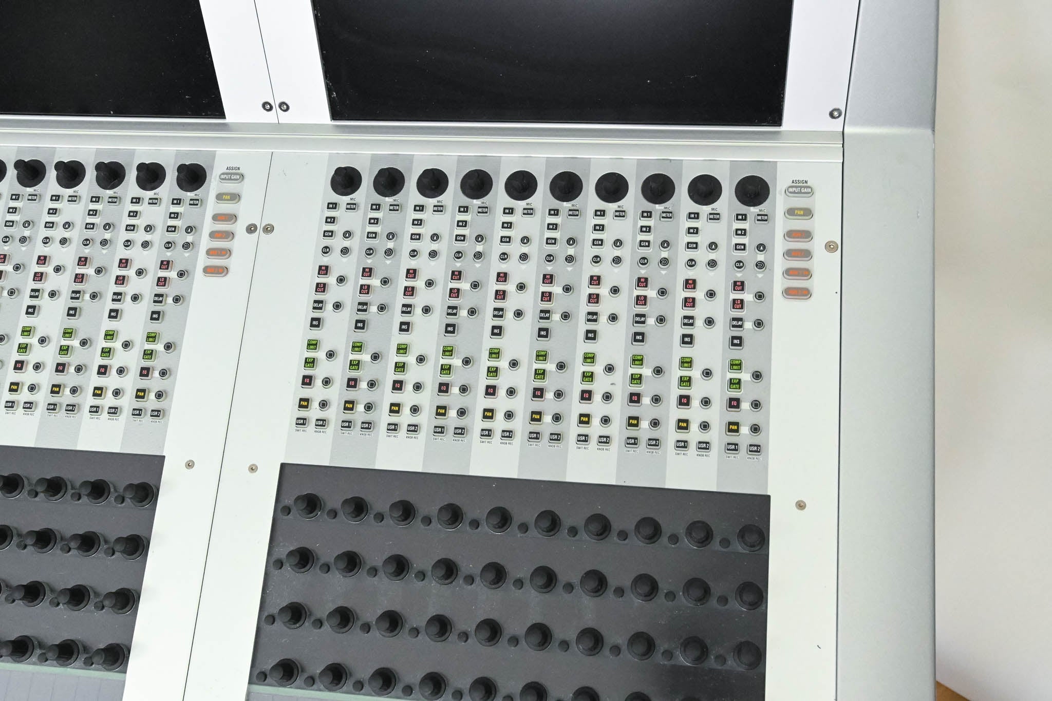 Studer Vista 9 M2 QS Digital Audio Mixing Console