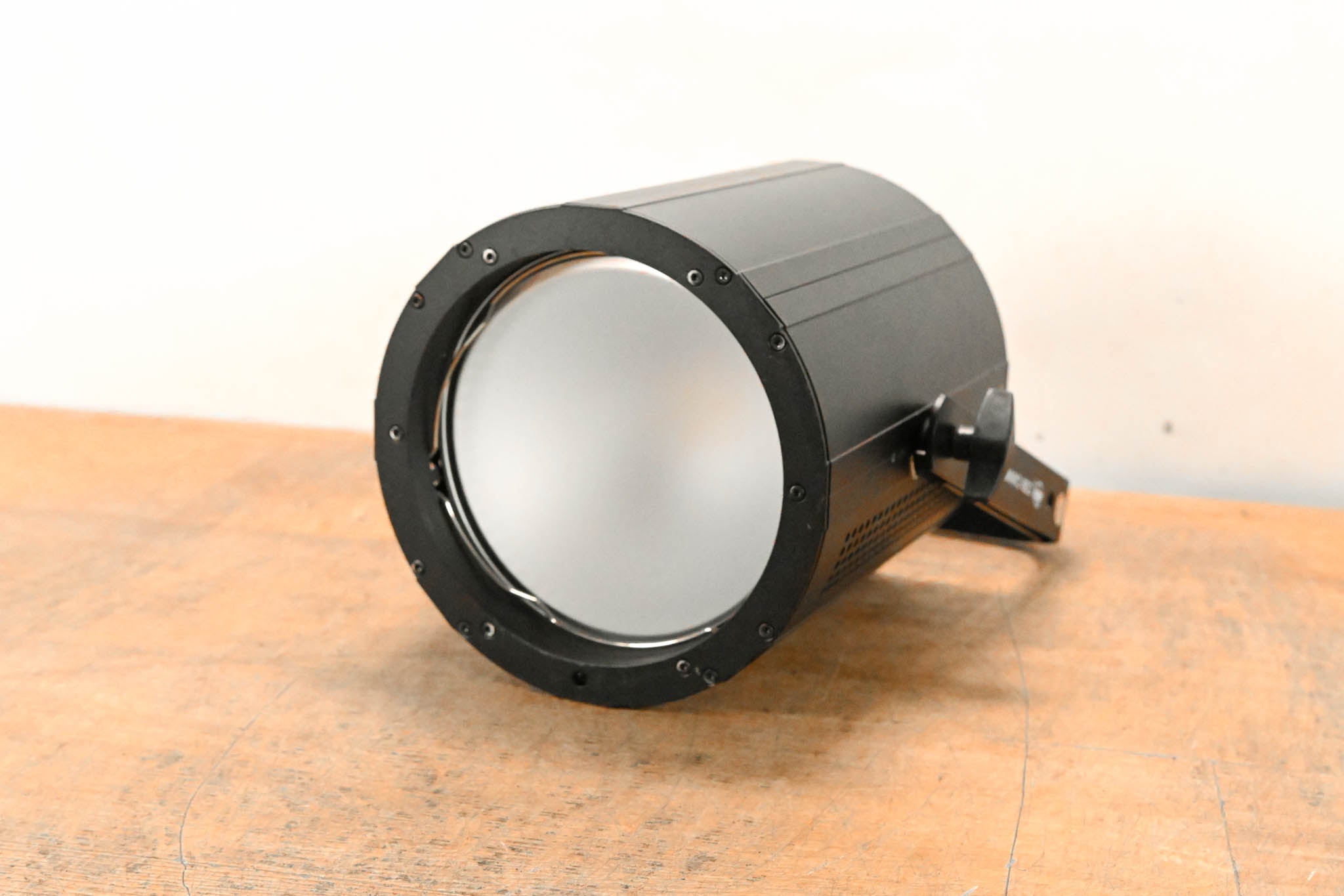 ADJ COB Cannon LP200ST 200W Chip On Board Color Mixing Wash Fixture