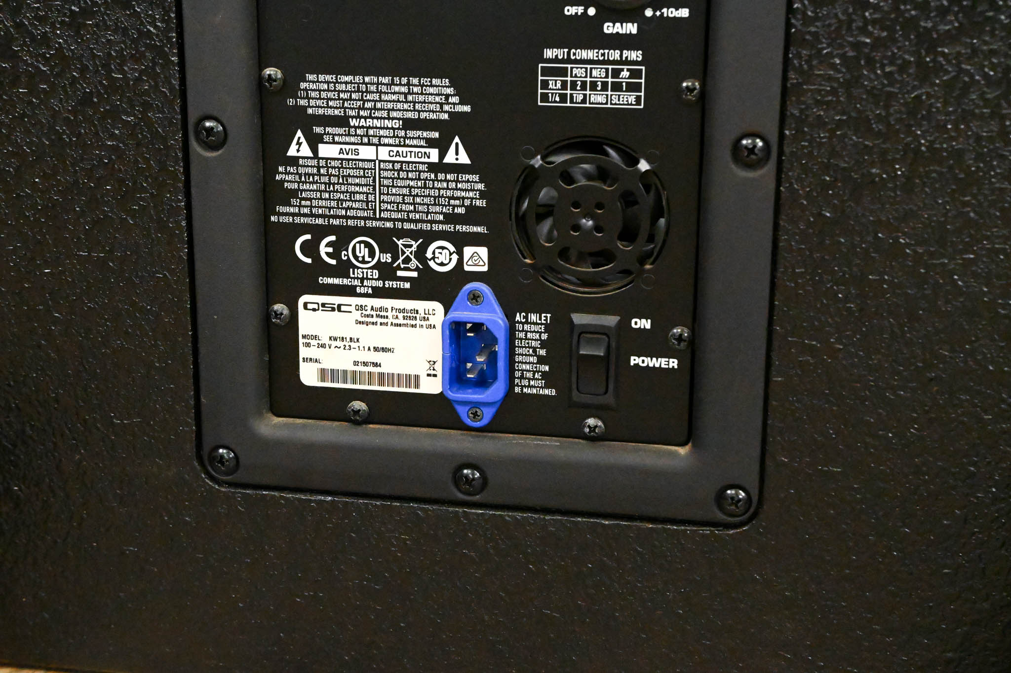 QSC KW181 1000W 18" Powered Subwoofer