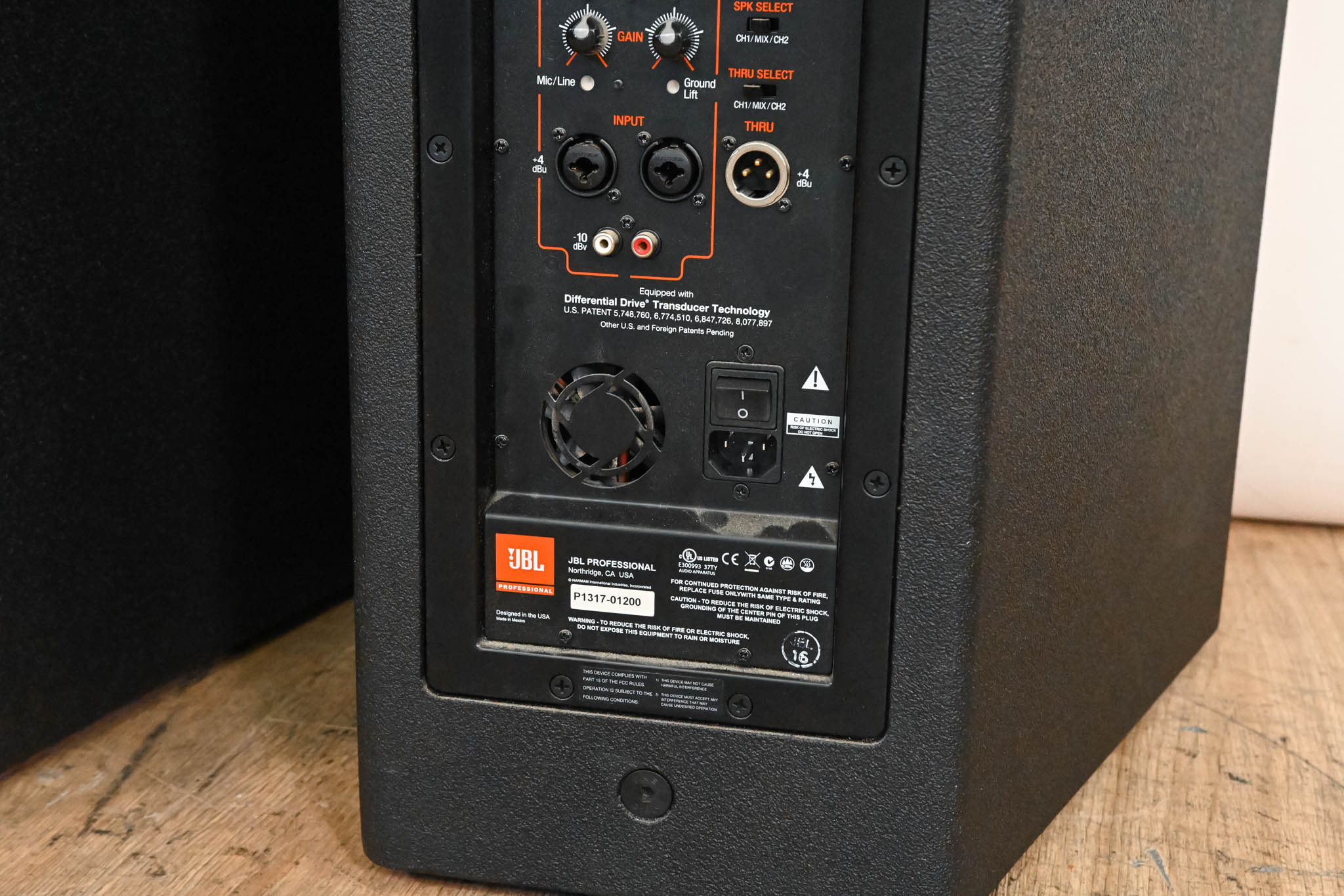 JBL PRX735 15" Three-Way Full-Range Main System (PAIR)