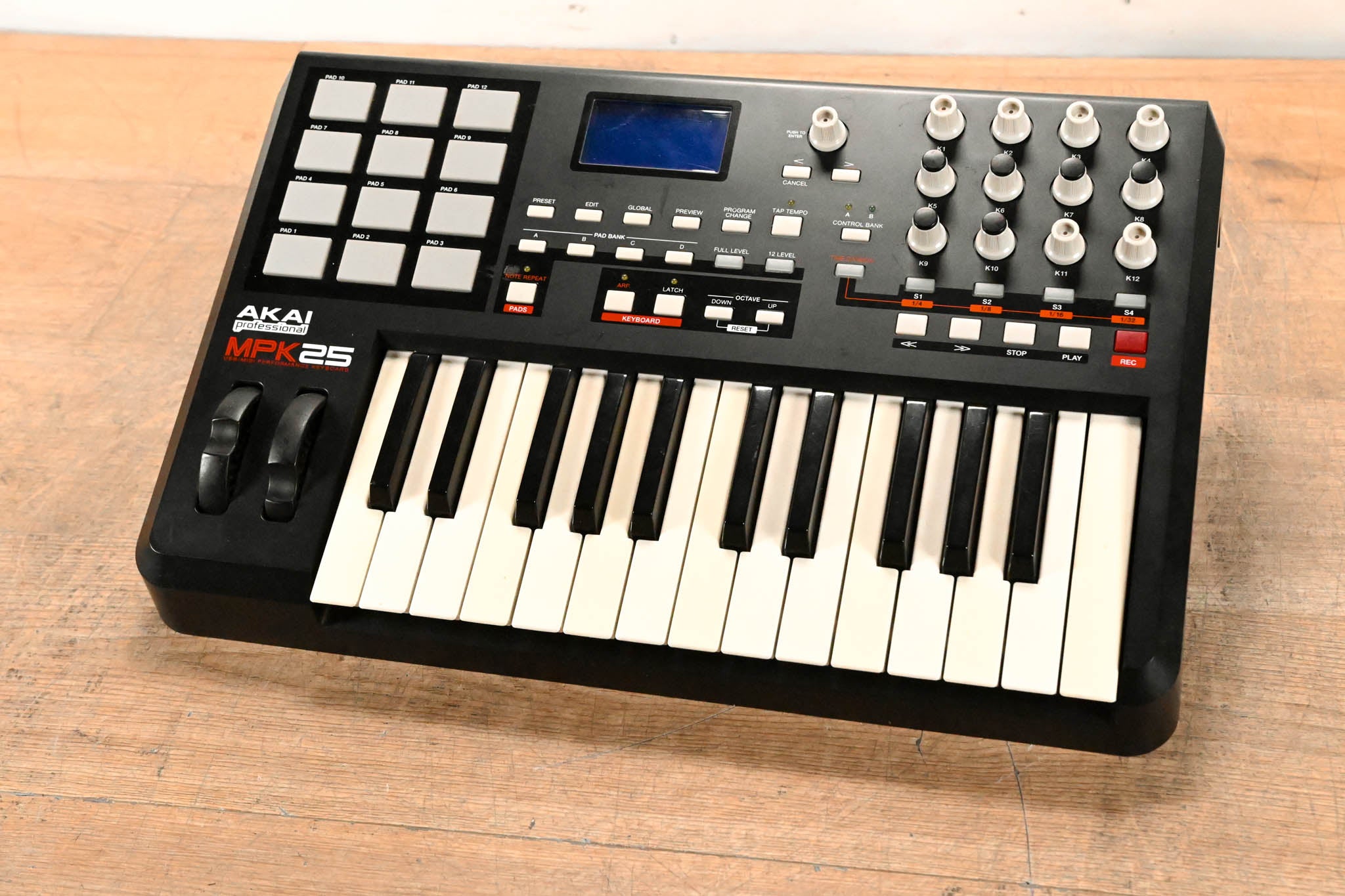 Akai MPK25 25-Key USB MIDI Keyboard Controller (NO POWER SUPPLY)