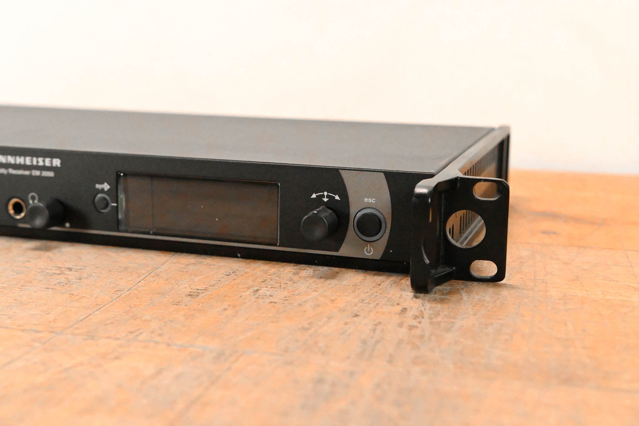 Sennheiser EM 2050 Dual-Channel Wireless Receiver Aw Range: 516-558 MHz