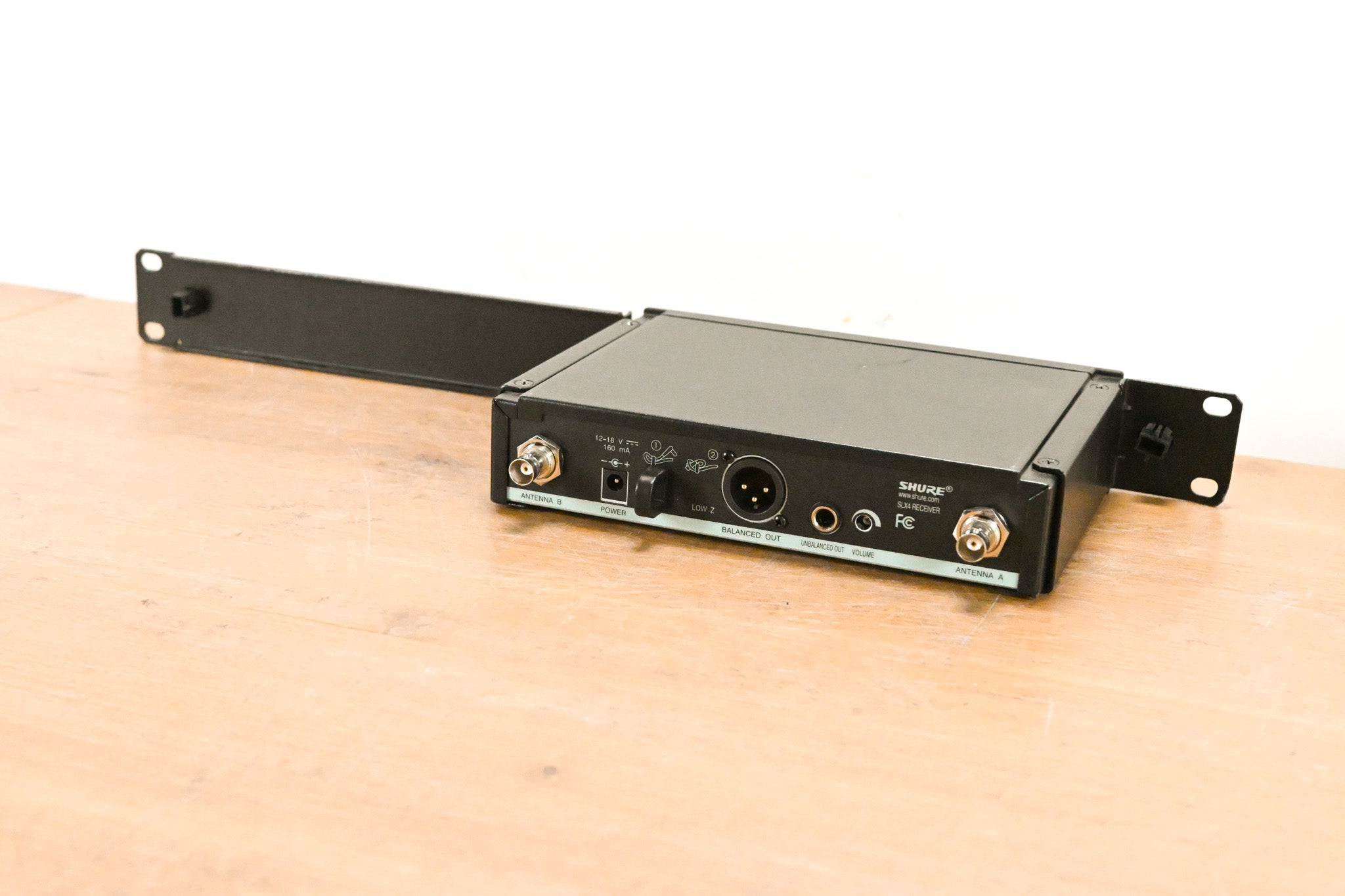 Shure SLX14 Bodypack Wireless System - G4 Band (NO POWER SUPPLY)
