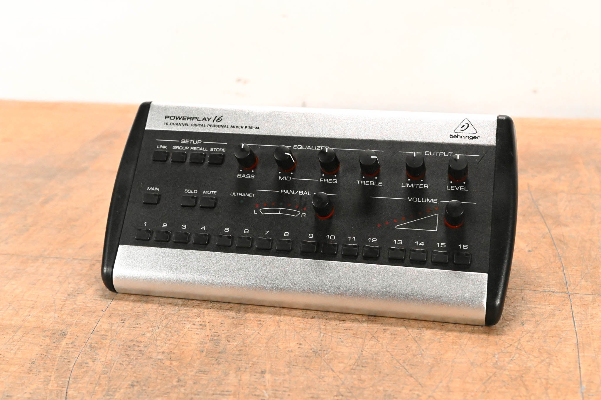 Behringer Powerplay P16-M 16-Channel Digital Personal Mixer