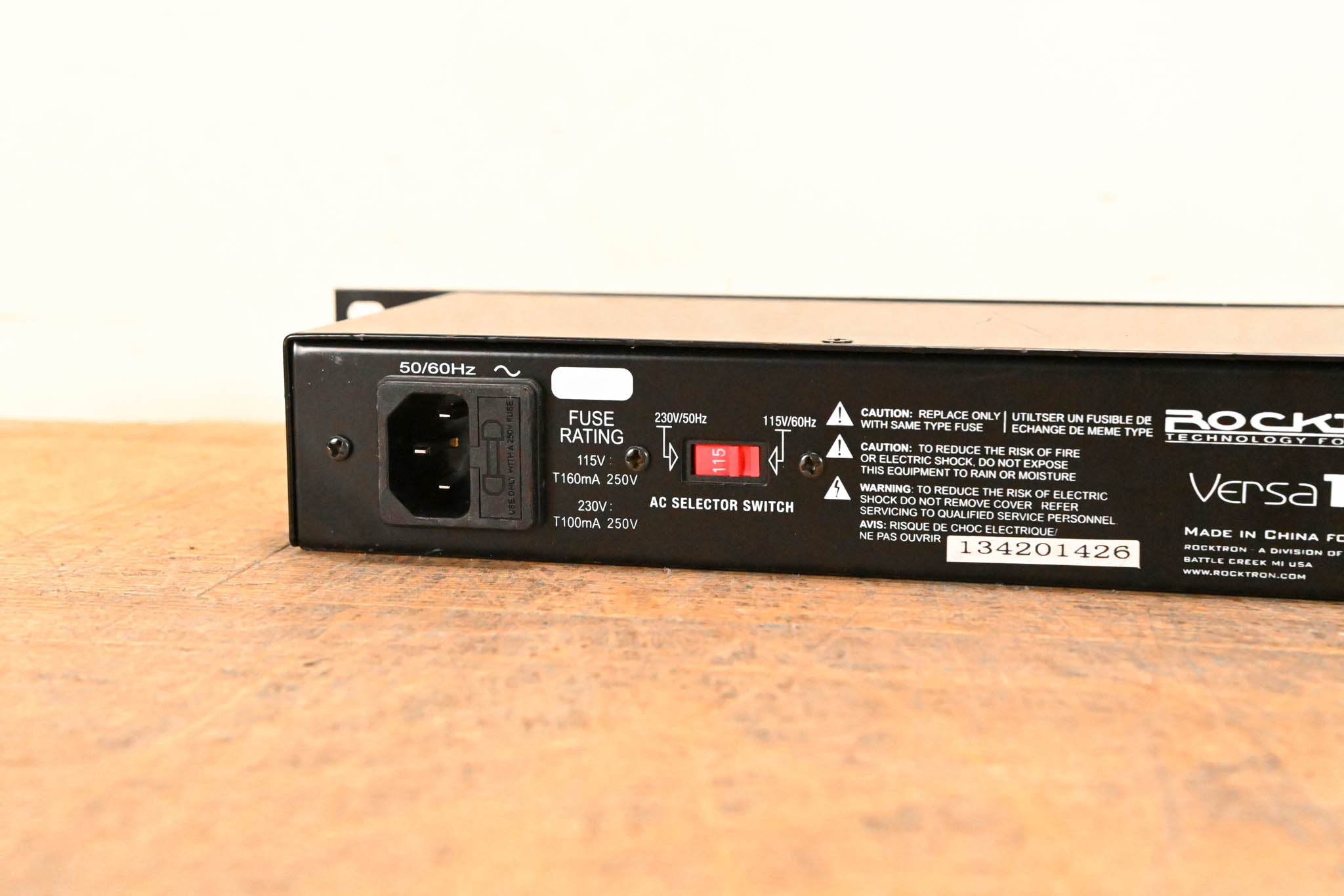 Rocktron Versatune Rack-Mountable Guitar Tuner