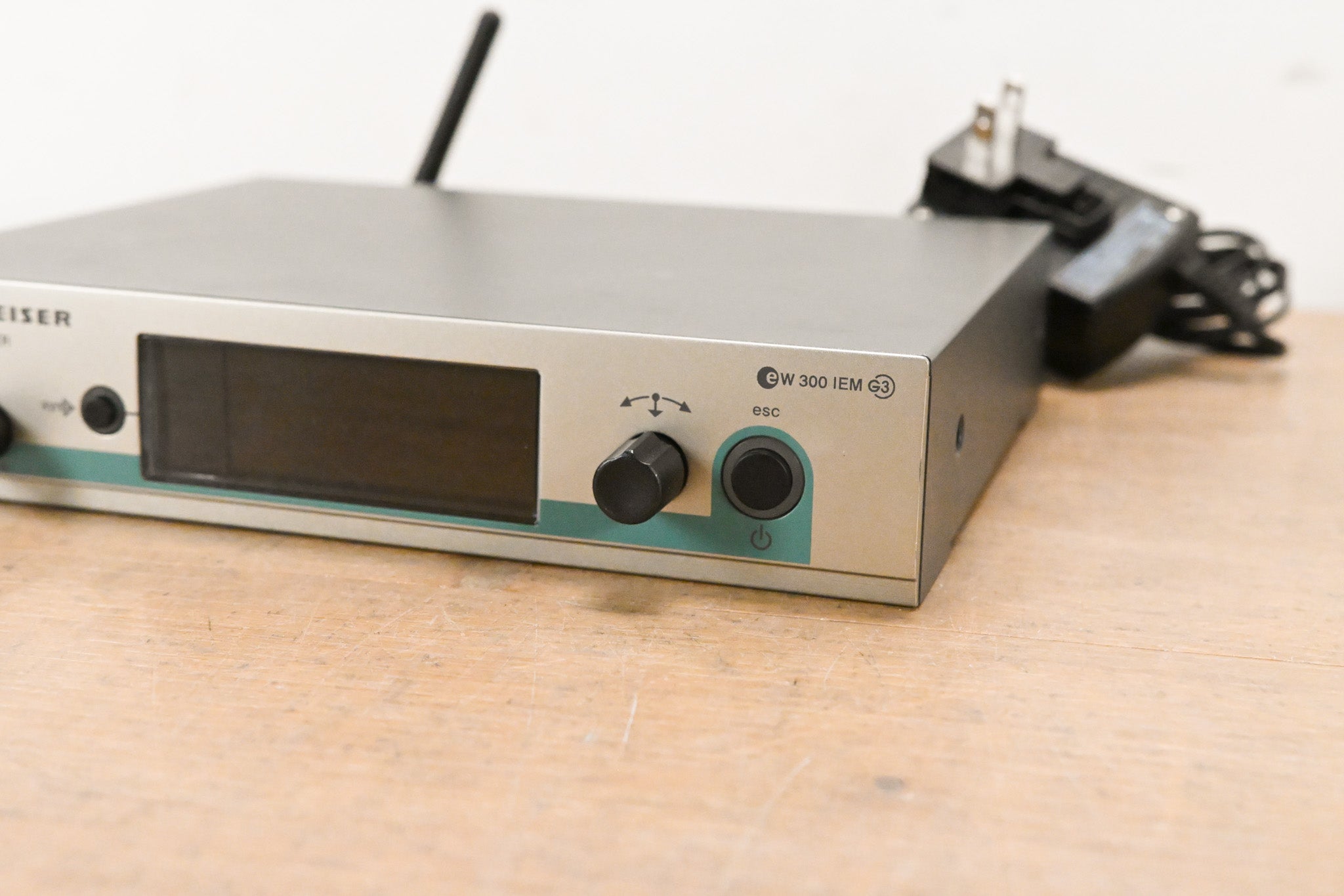 Sennheiser ew 300 IEM G3 Wireless In-Ear Monitoring System - 516-558 MHz