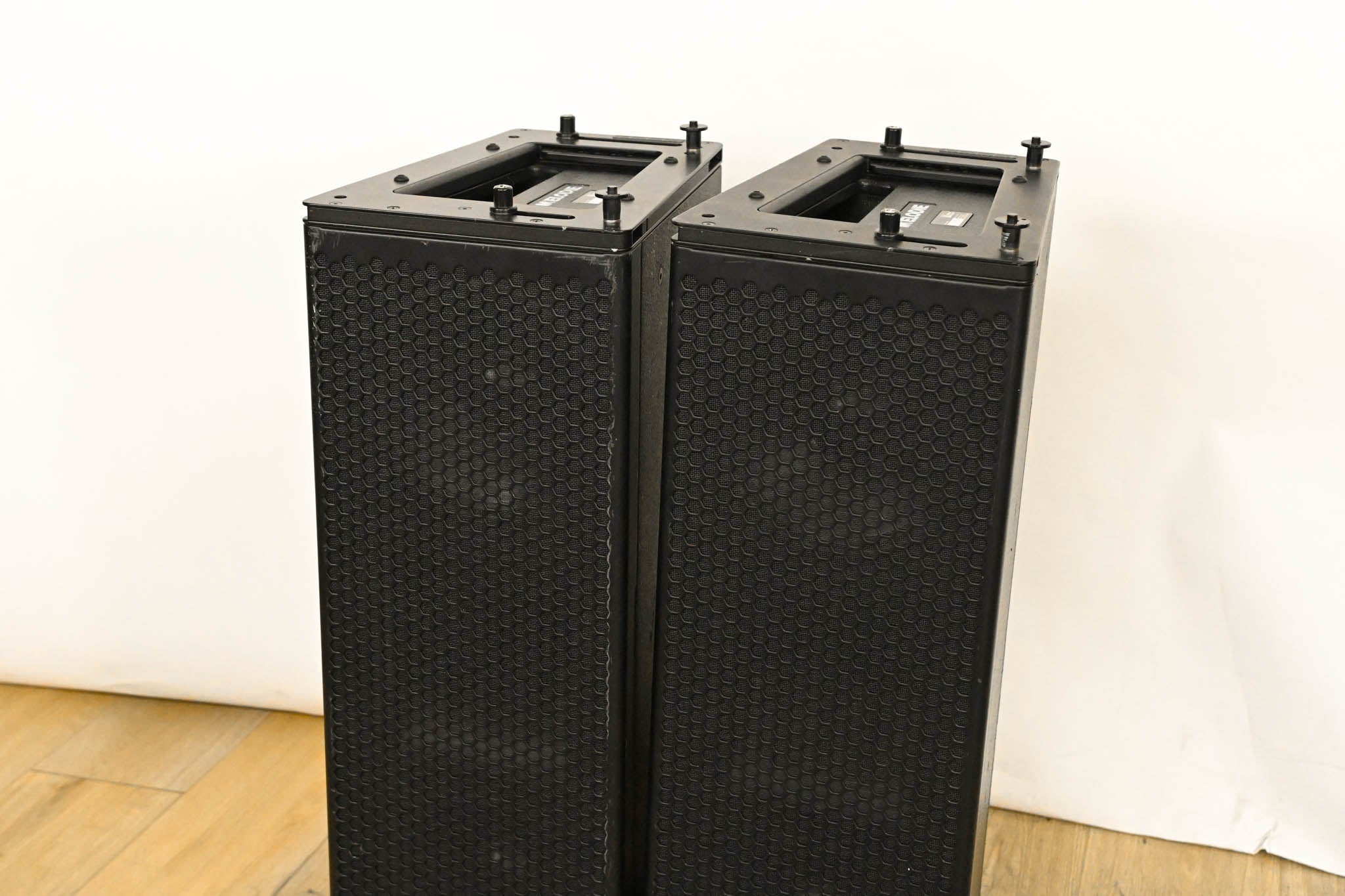Meyer Sound M'elodie High-Power Curvilinear Array Loudspeaker (PAIR)