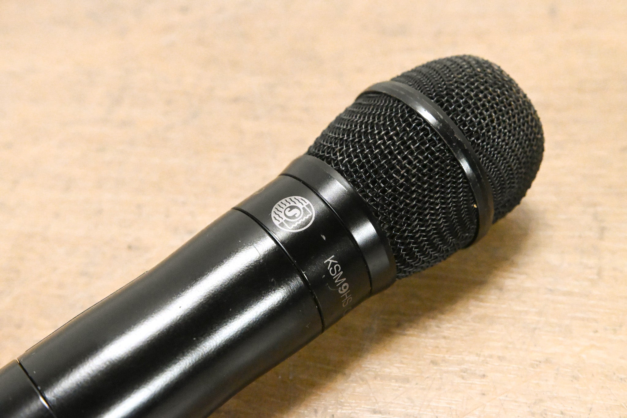 Shure QLXD24/KSM9HS Digital Handheld Wireless System - G50 Band (NO PSU)
