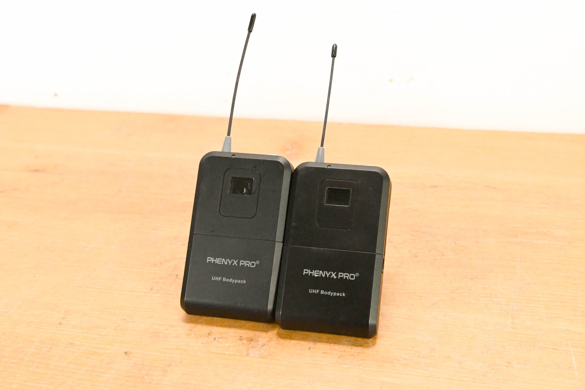 Phenyx Pro PTU-7000 Wireless System w/ 2x PWH7 Mics & 2x PWB7 Bodypacks