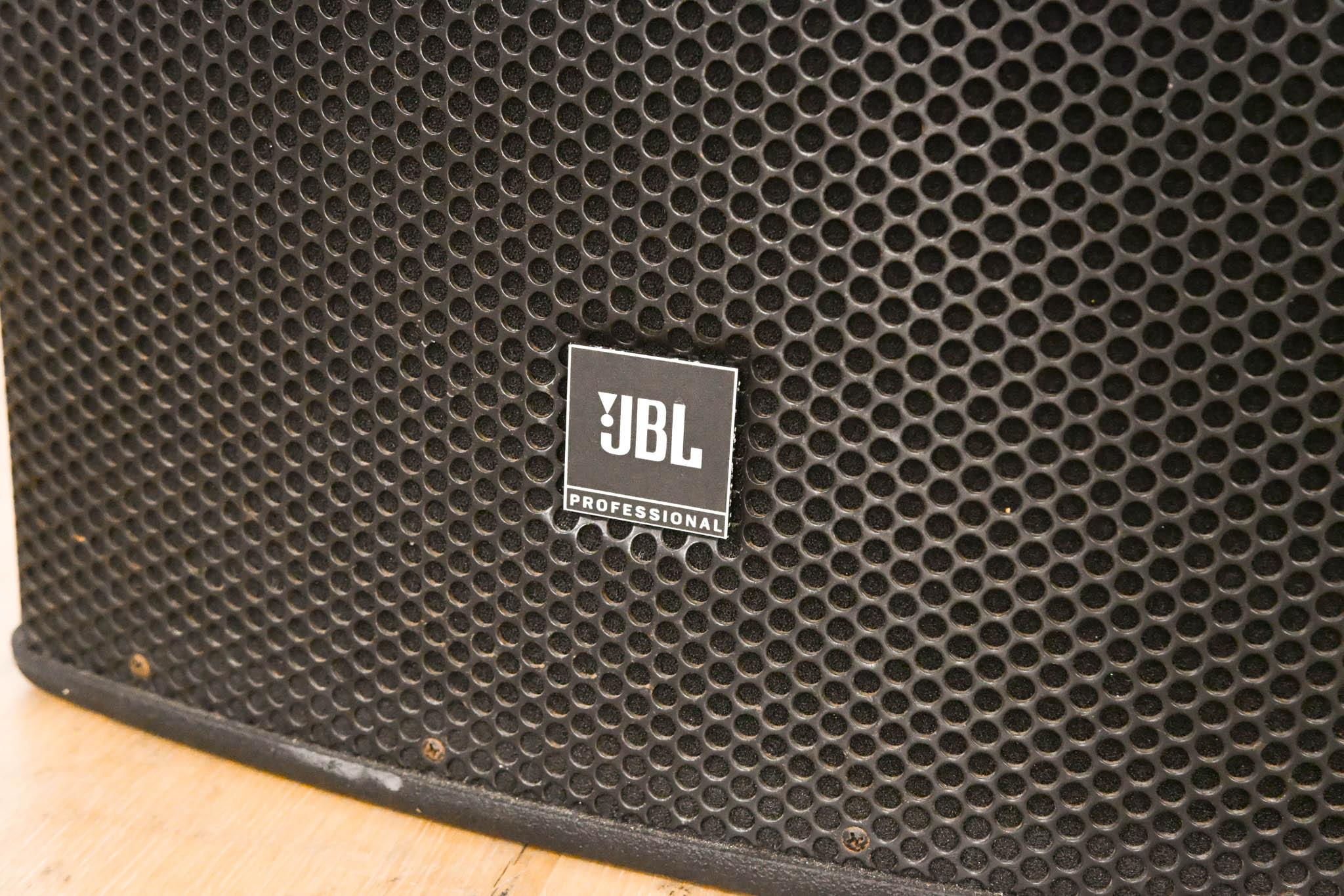 JBL ASB6115 Compact 15" High-Power Subwoofer