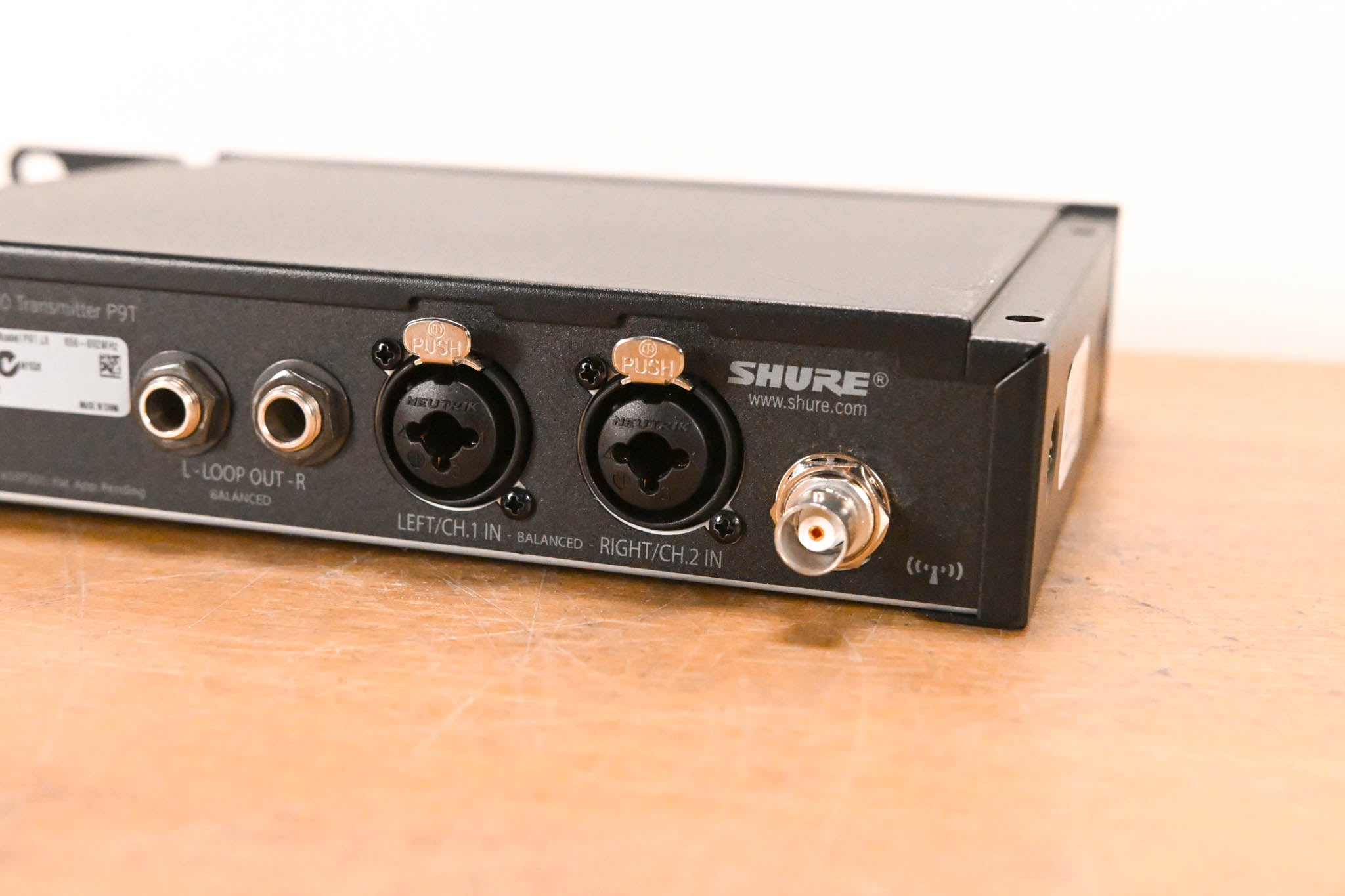 Shure PSM 900 Wireless IEM System L6 Band: 656-692 MHz (NO POWER SUPPLY)