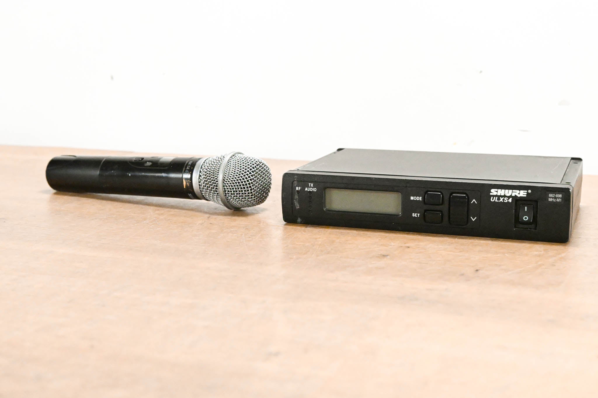 Shure ULXS24/BETA87A-M1 Handheld Wireless System - 662-698 MHz (NO PSU)