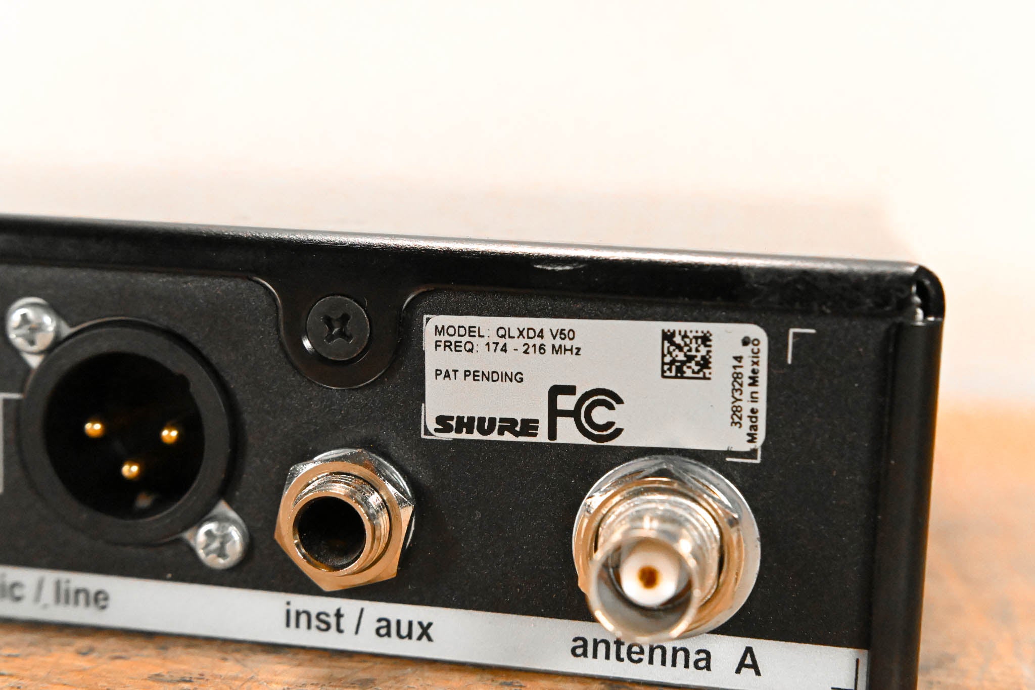 Shure QLXD4 Digital Wireless Receiver - V50 Band (NO POWER SUPPLY)