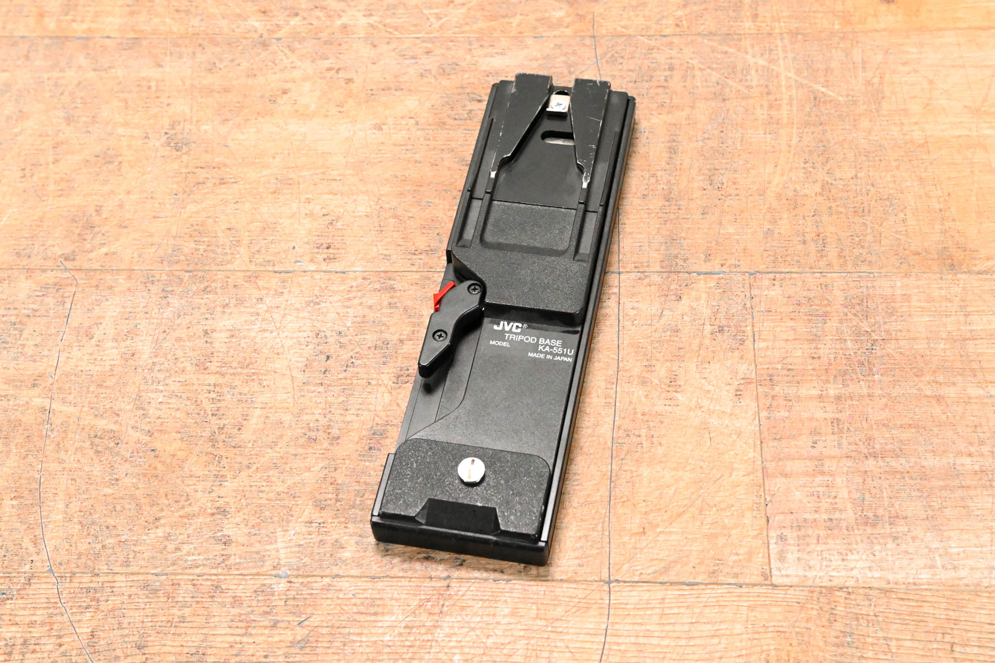 JVC KA-551U Tripod Adapter Plate
