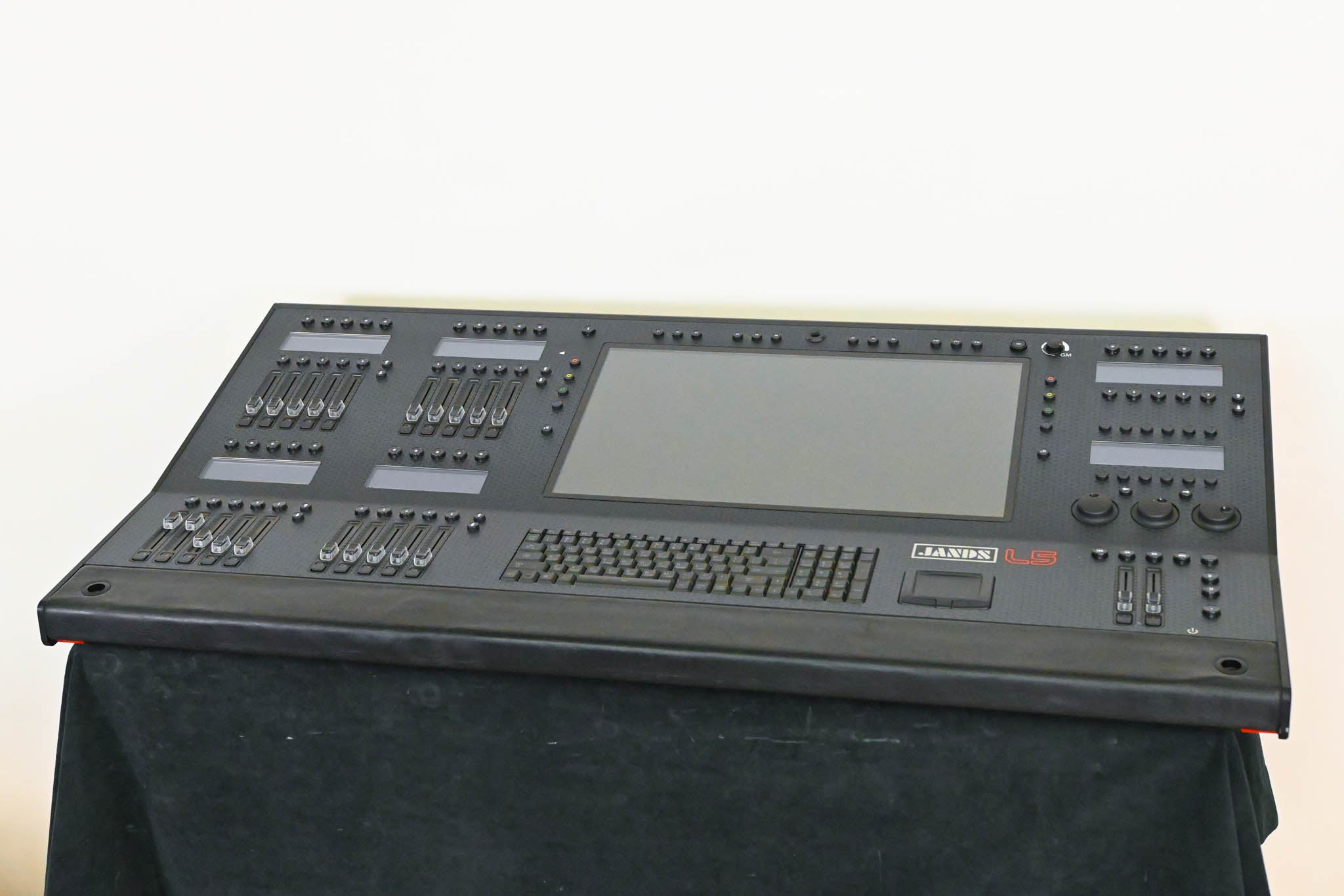 Jands Vista L5 Lighting Control Console
