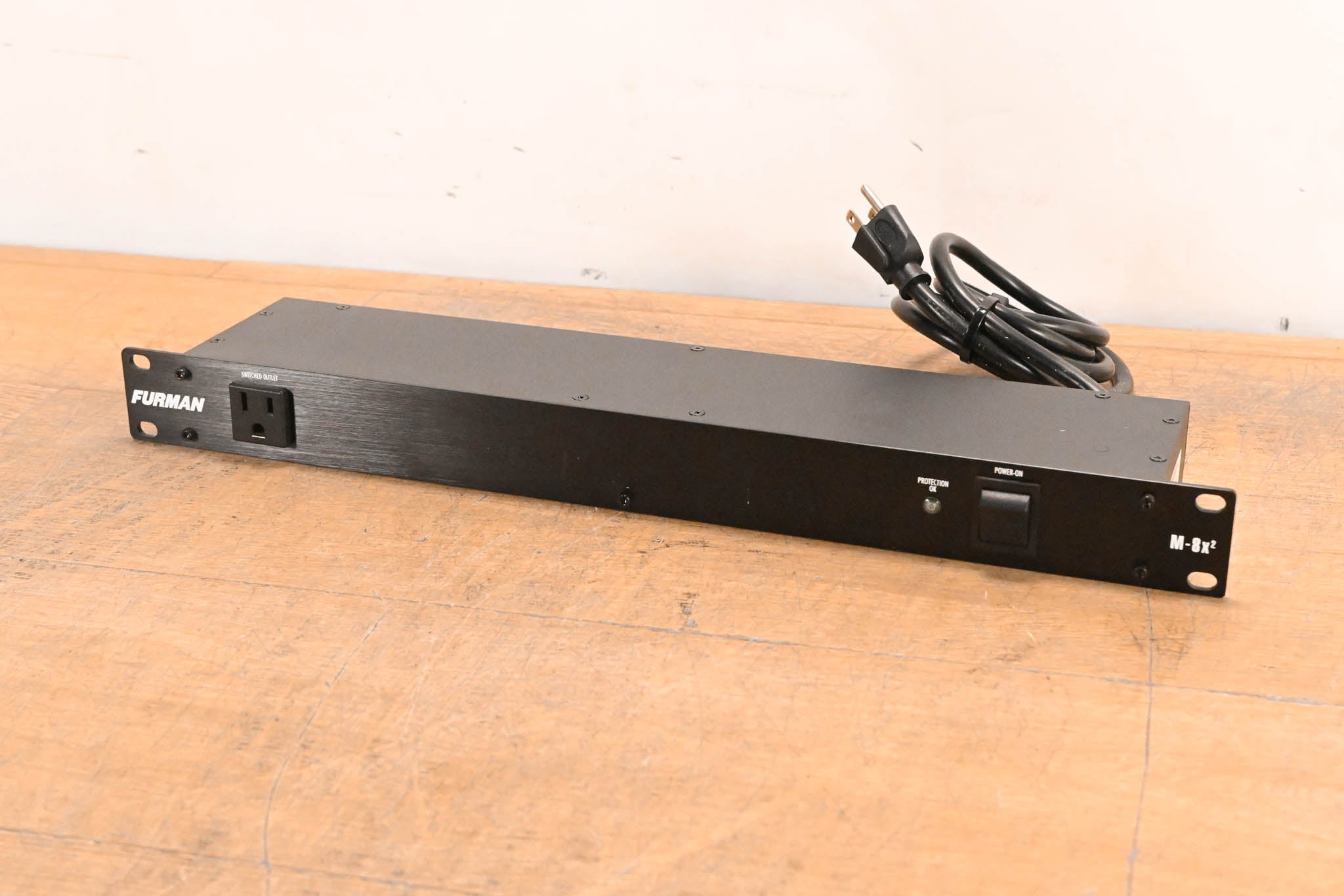Furman M-8x2 8-Outlet Power Conditioner