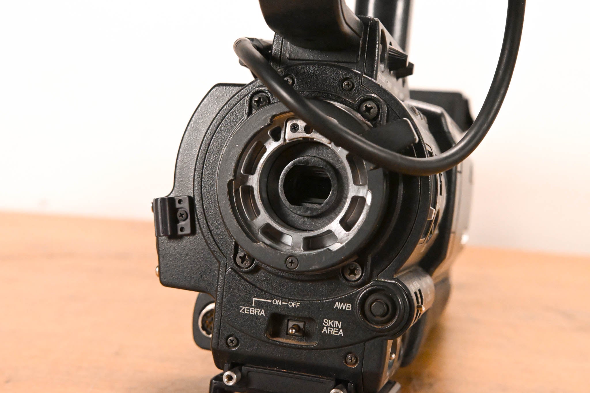 JVC GY-HD100 High Definition 3-CCD MiniDV Professional Camcorder