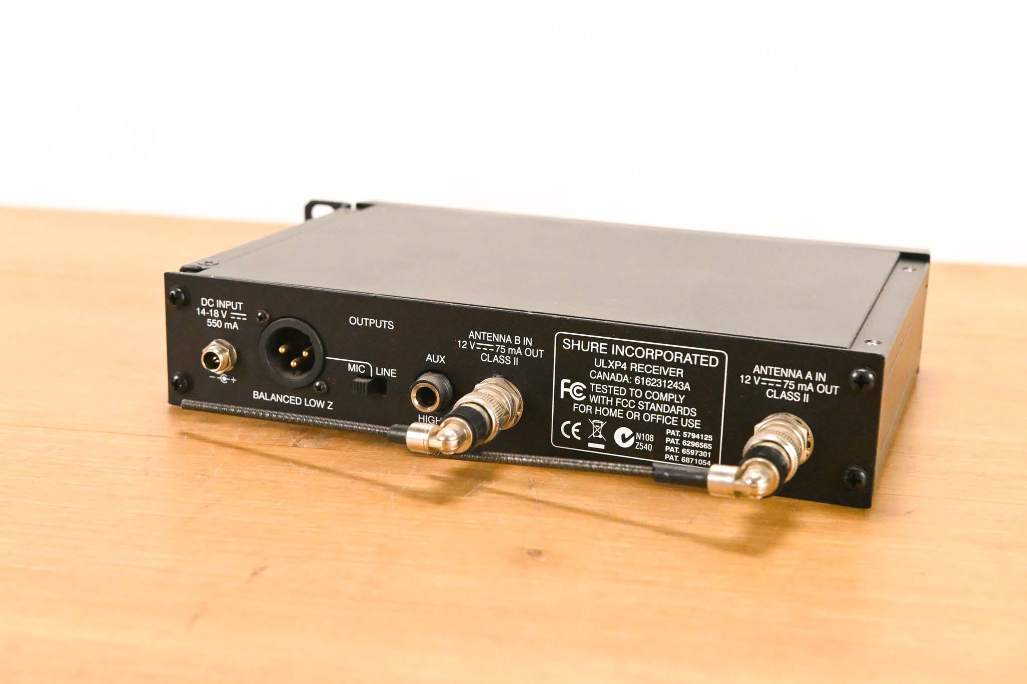 Shure ULXP24/BETA87A Handheld Wireless System - M1 Band NO POWER SUPPLY