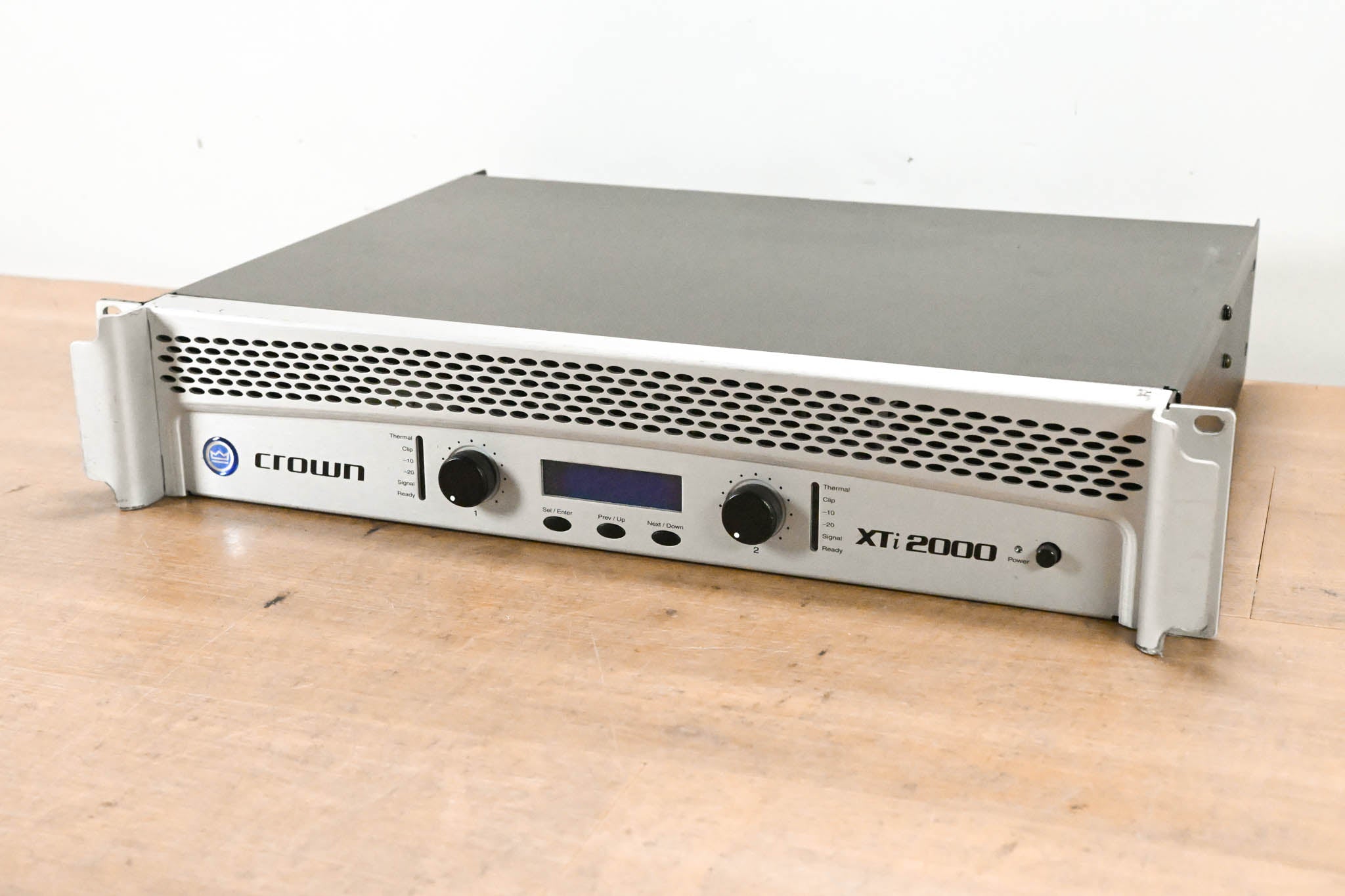 Crown XTi 2000 2-Channel Power Amplifier with DSP