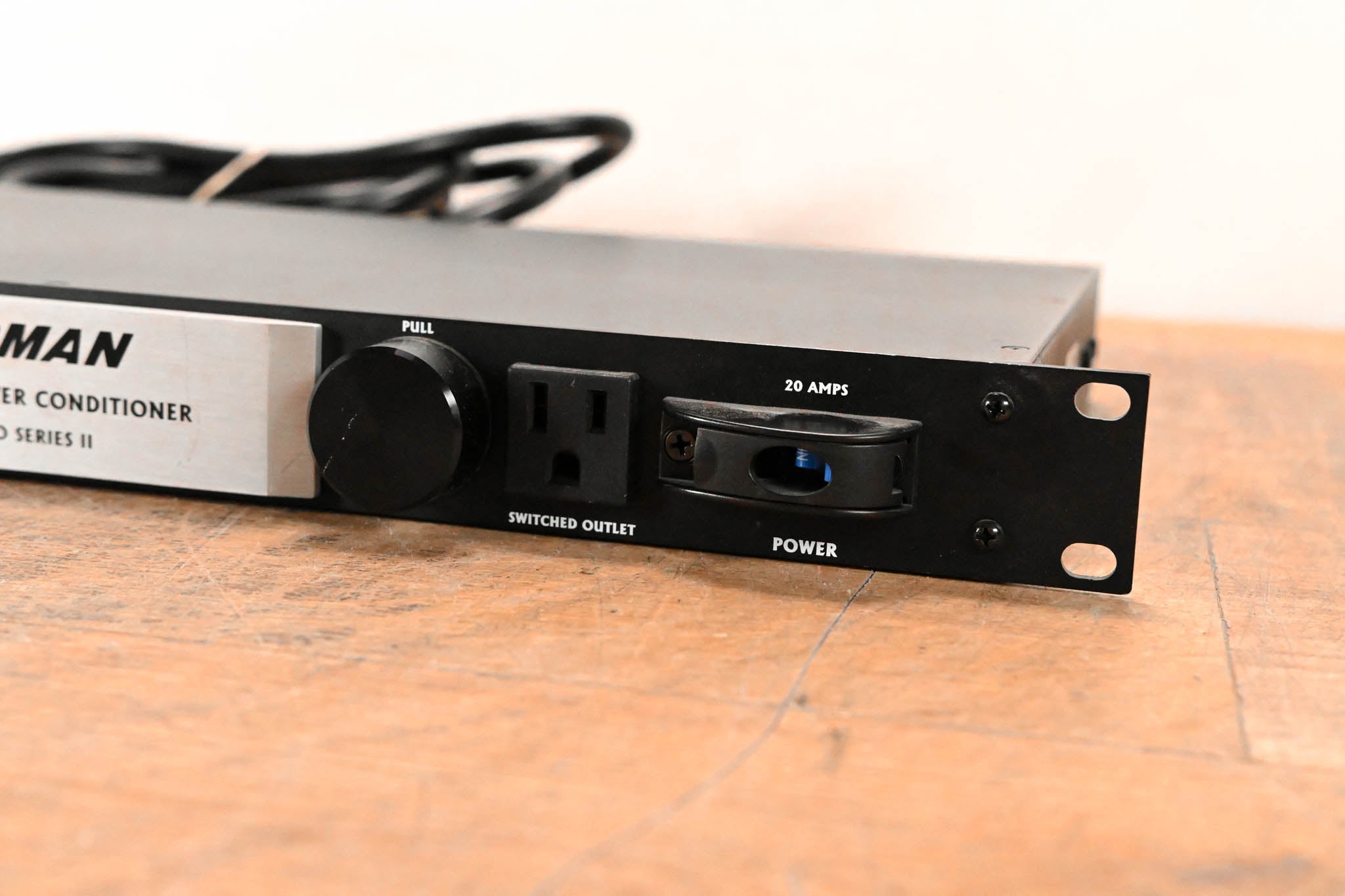 Furman PL-8 Pro Series II Power Conditioner, Distributor