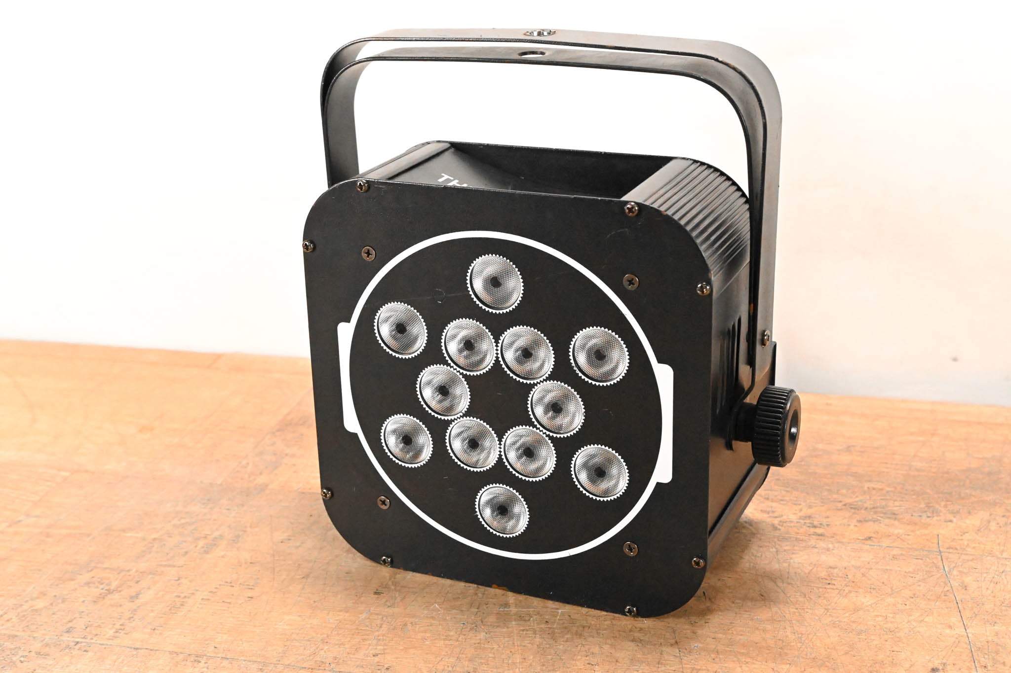 OmniSistem Thin Par Plus RGBW 6 x 10W RGBA Par Can Light