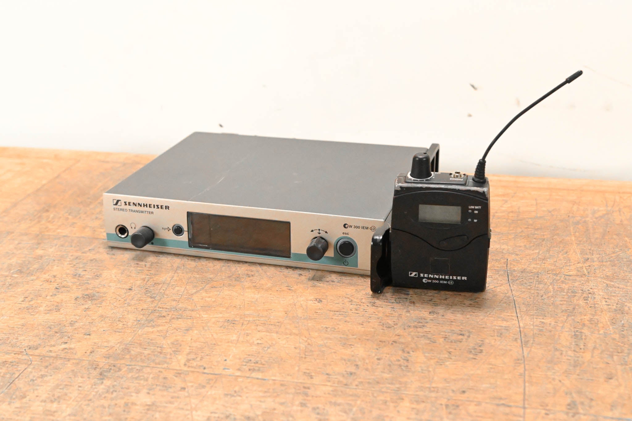 Sennheiser ew 300 IEM G3 Wireless IEM System 626-668 MHz NO POWER SUPPLY