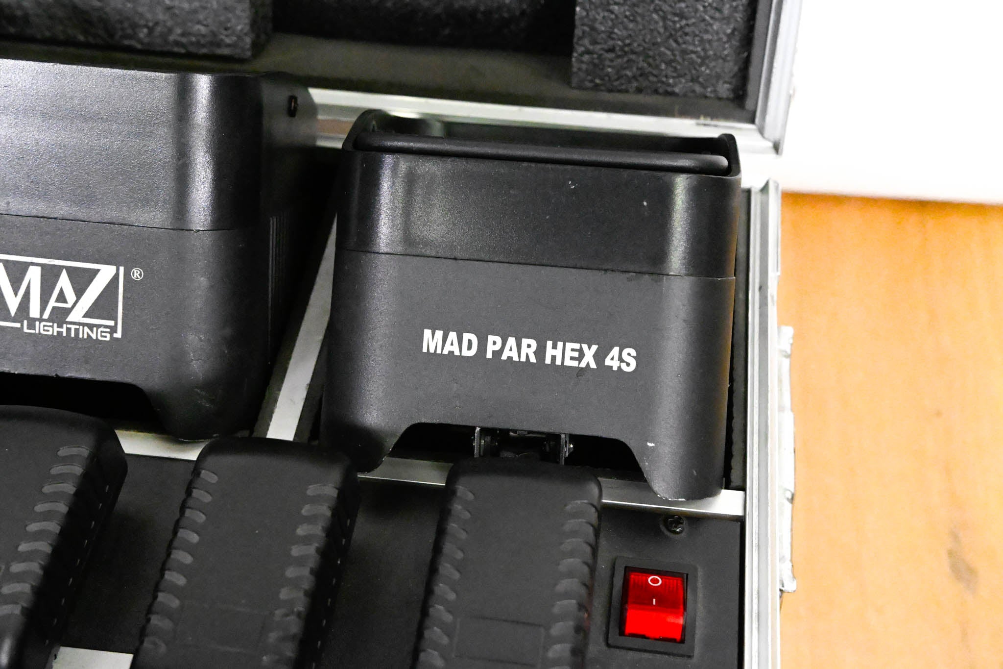 JMAZ Lighting MAD PAR HEX 4S Battery LED Uplight Kit w/ Charging Case