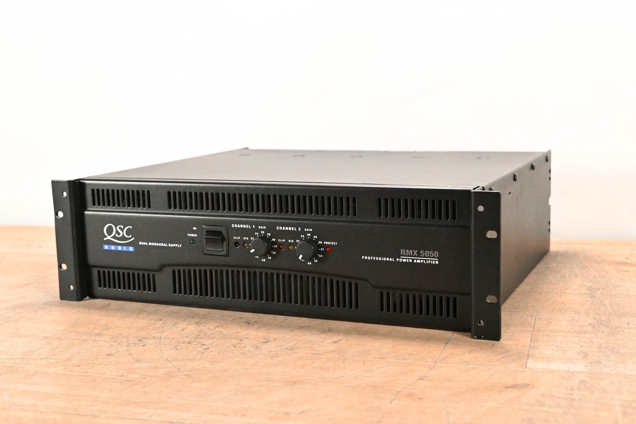 QSC RMX5050 2-Channel Power Amplifier