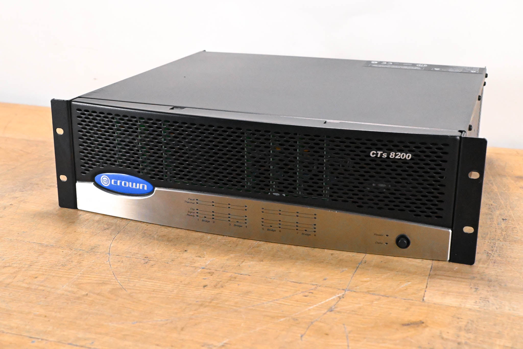 Crown CTs 8200 200W 8-Channel Power Amplifier