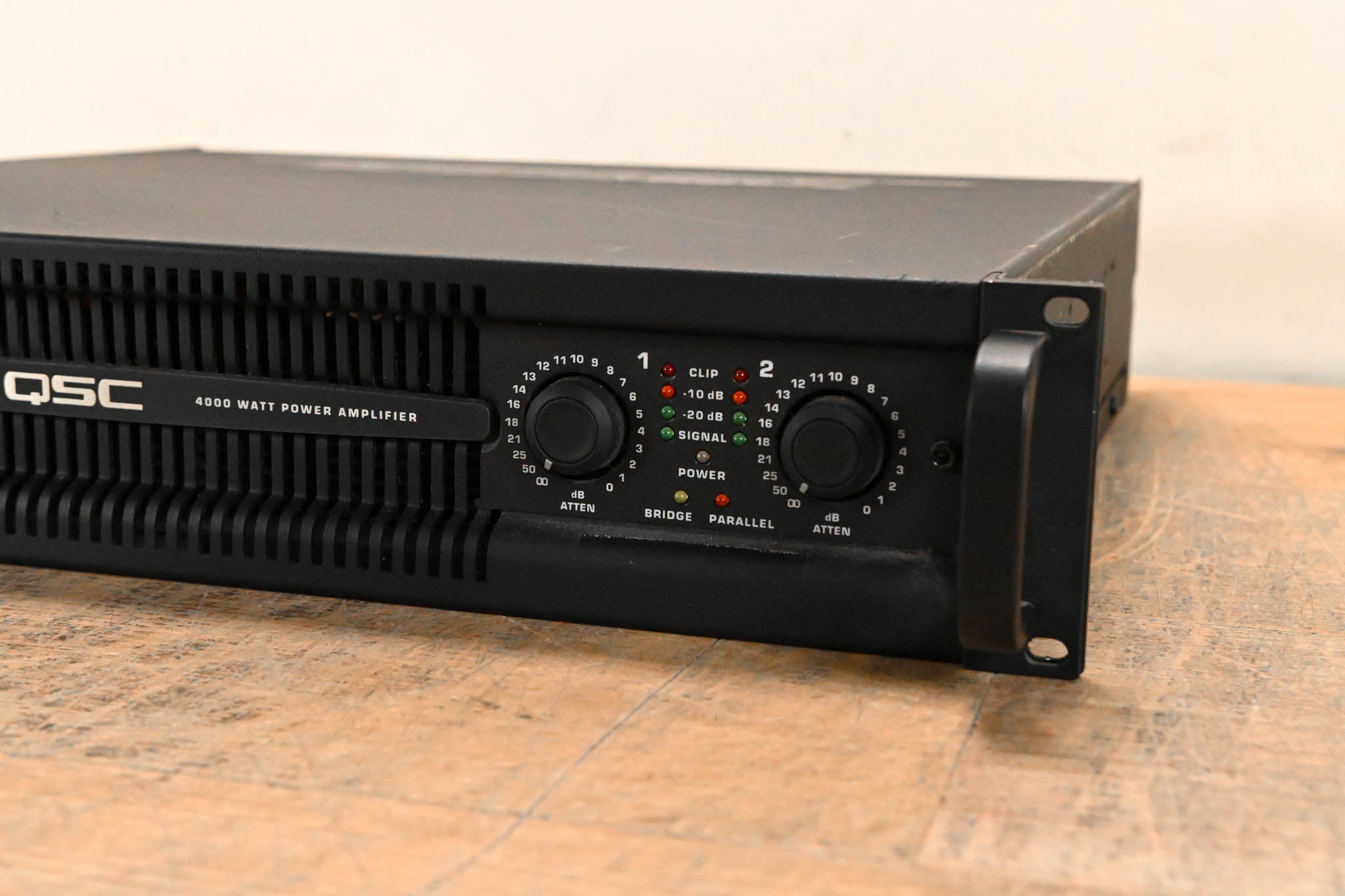 QSC PL340 Powerlight 3 Series 2-Channel Power Amplifier