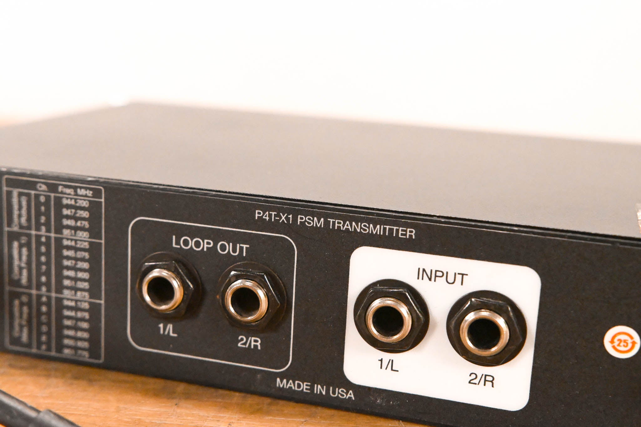 Shure PSM 400 In-Ear Monitoring System - X1 Band (NO POWER SUPPLY)