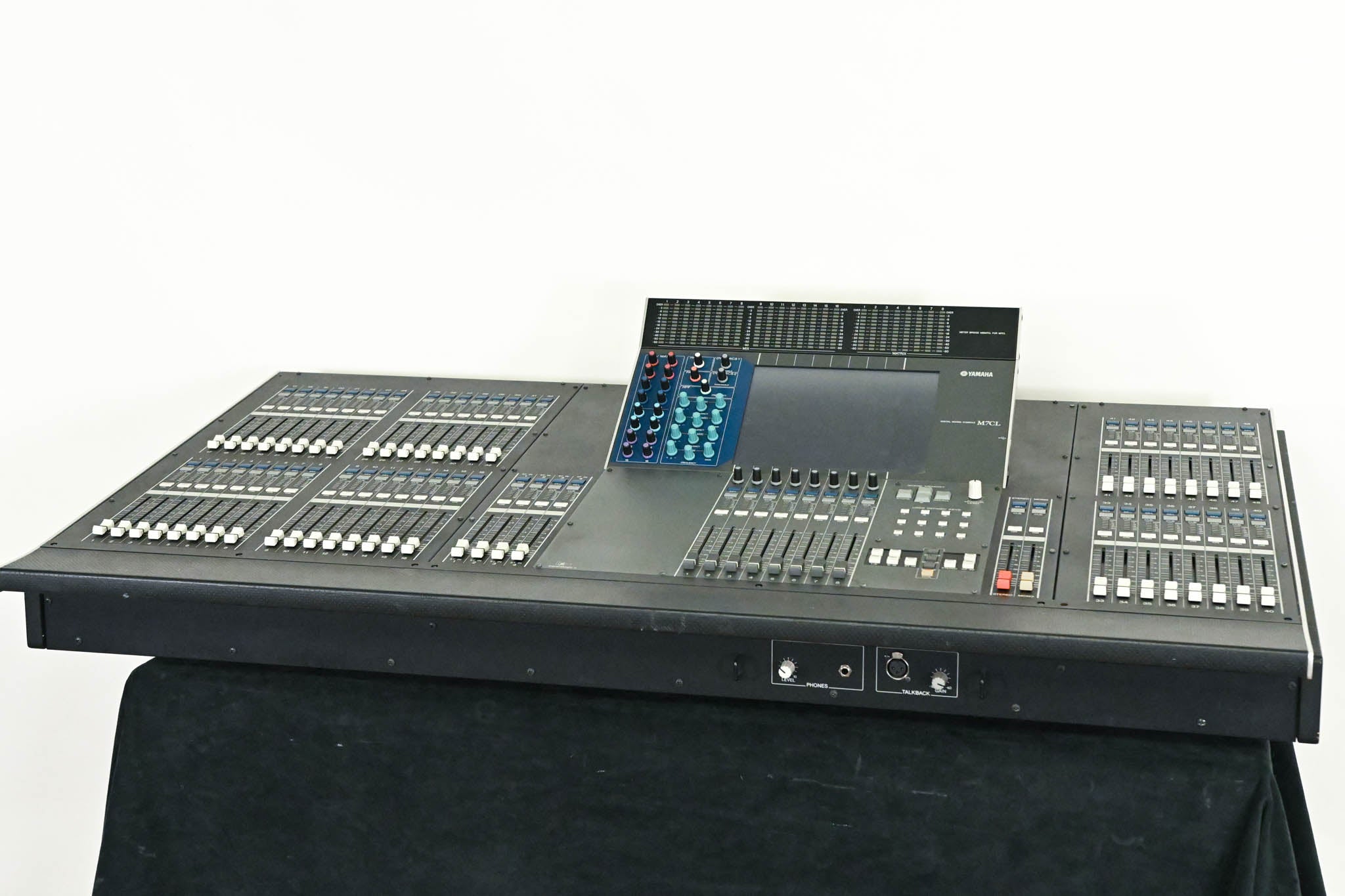 Yamaha M7CL-48 48-Channel Digital Audio Mixing Console