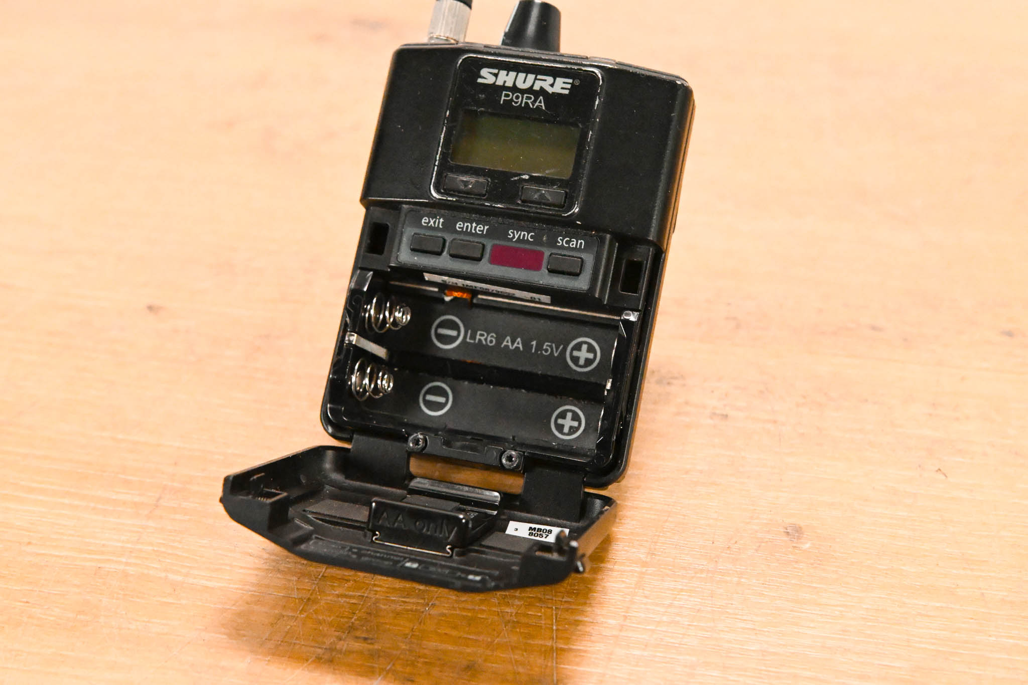 Shure P9RA-K1 Wireless Bodypack Receiver - K1 Band: 596-632 MHz